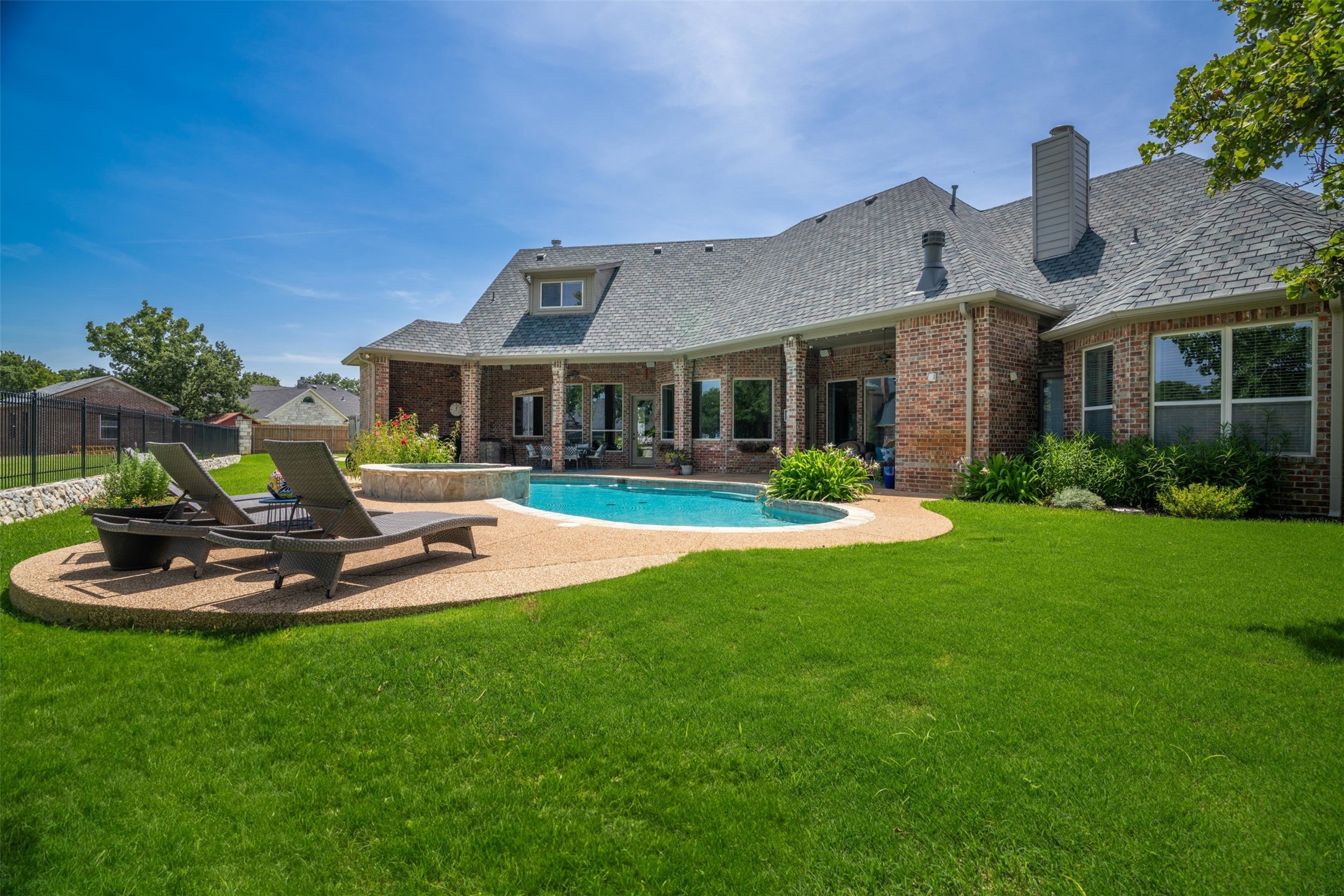7509 Wooded Acres Trail