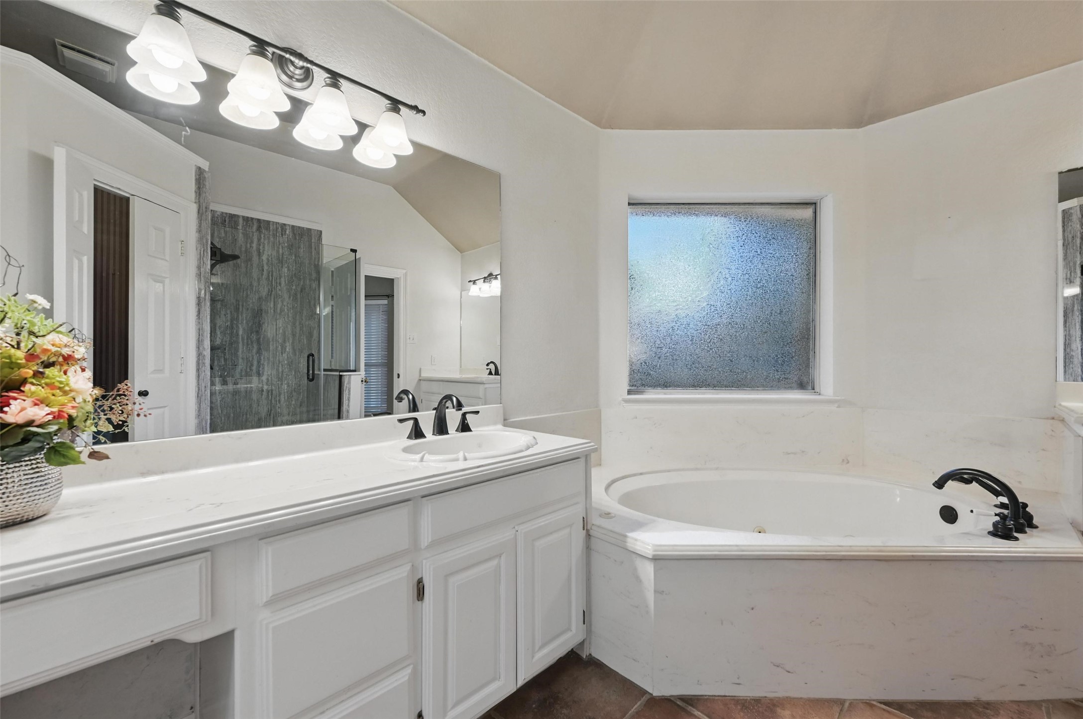 3 Treewood Court