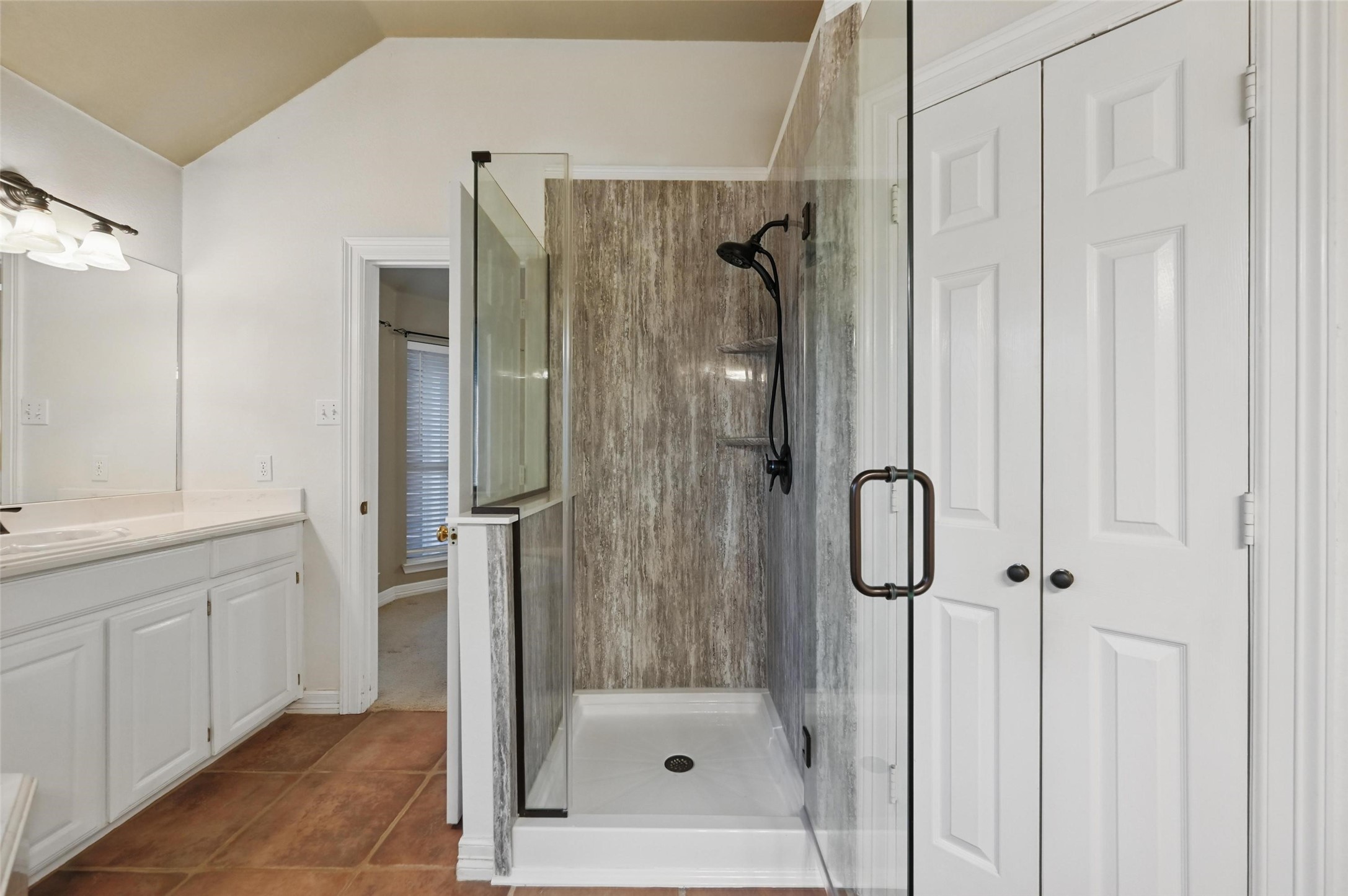 3 Treewood Court
