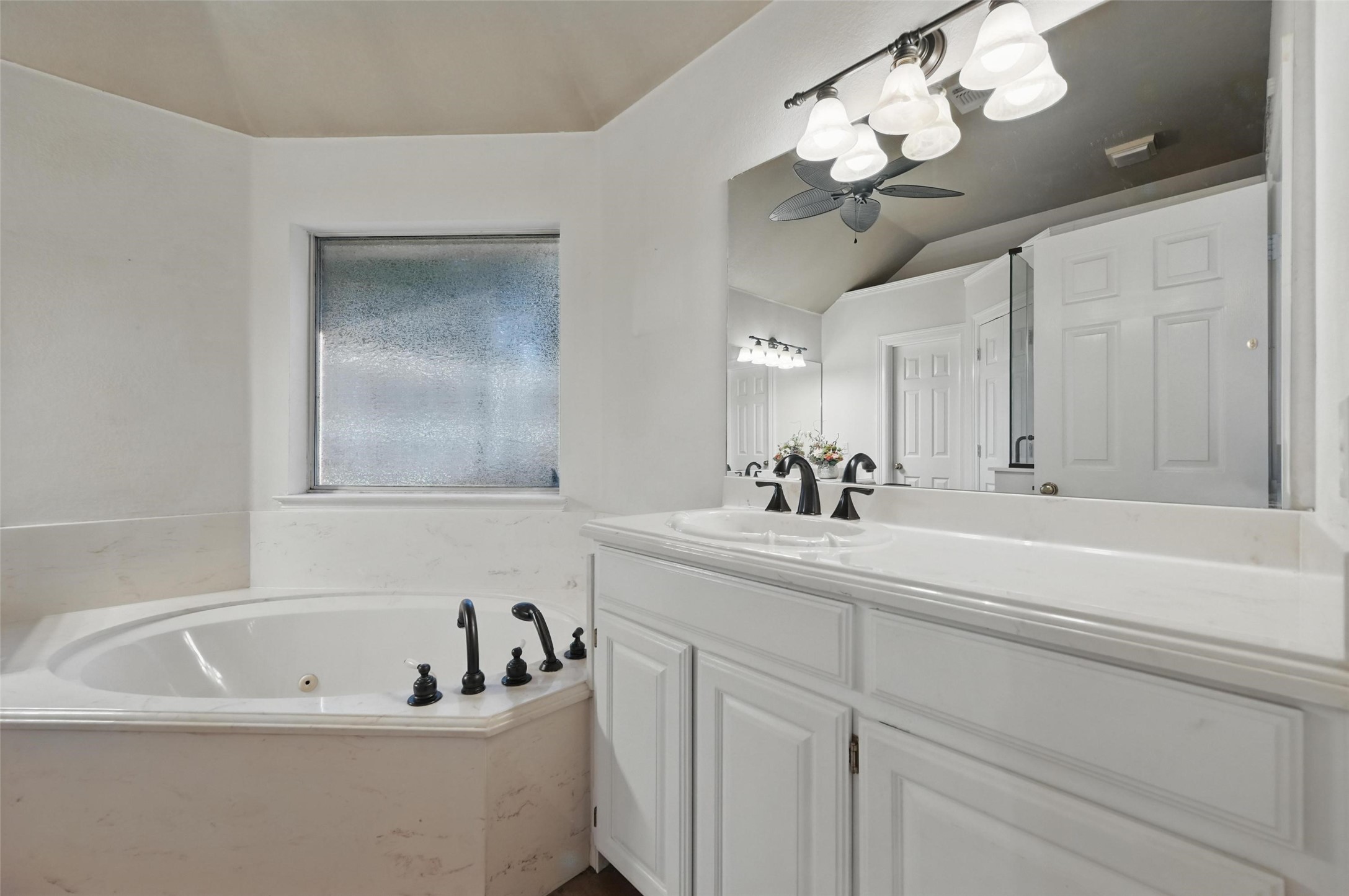 3 Treewood Court