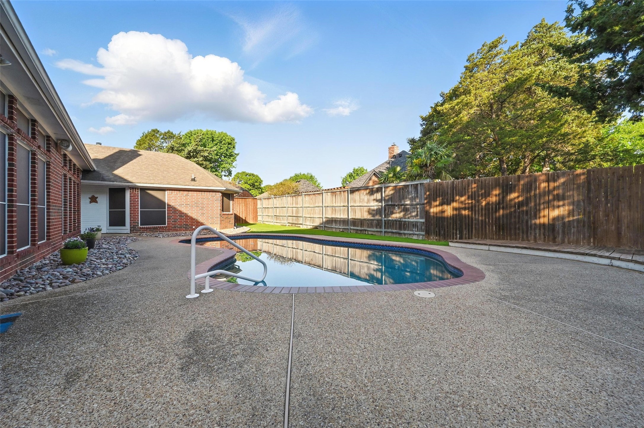 3 Treewood Court