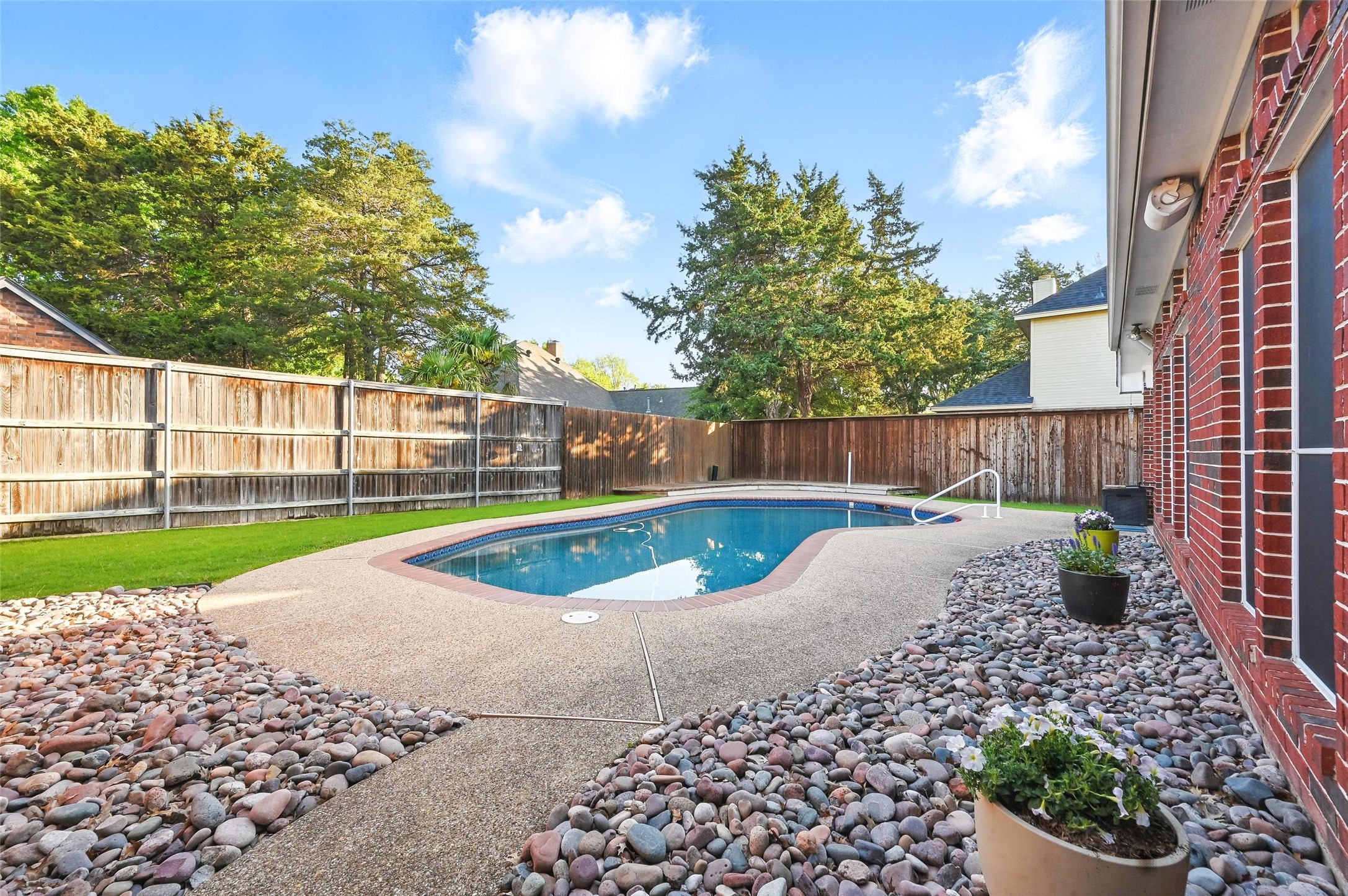 3 Treewood Court