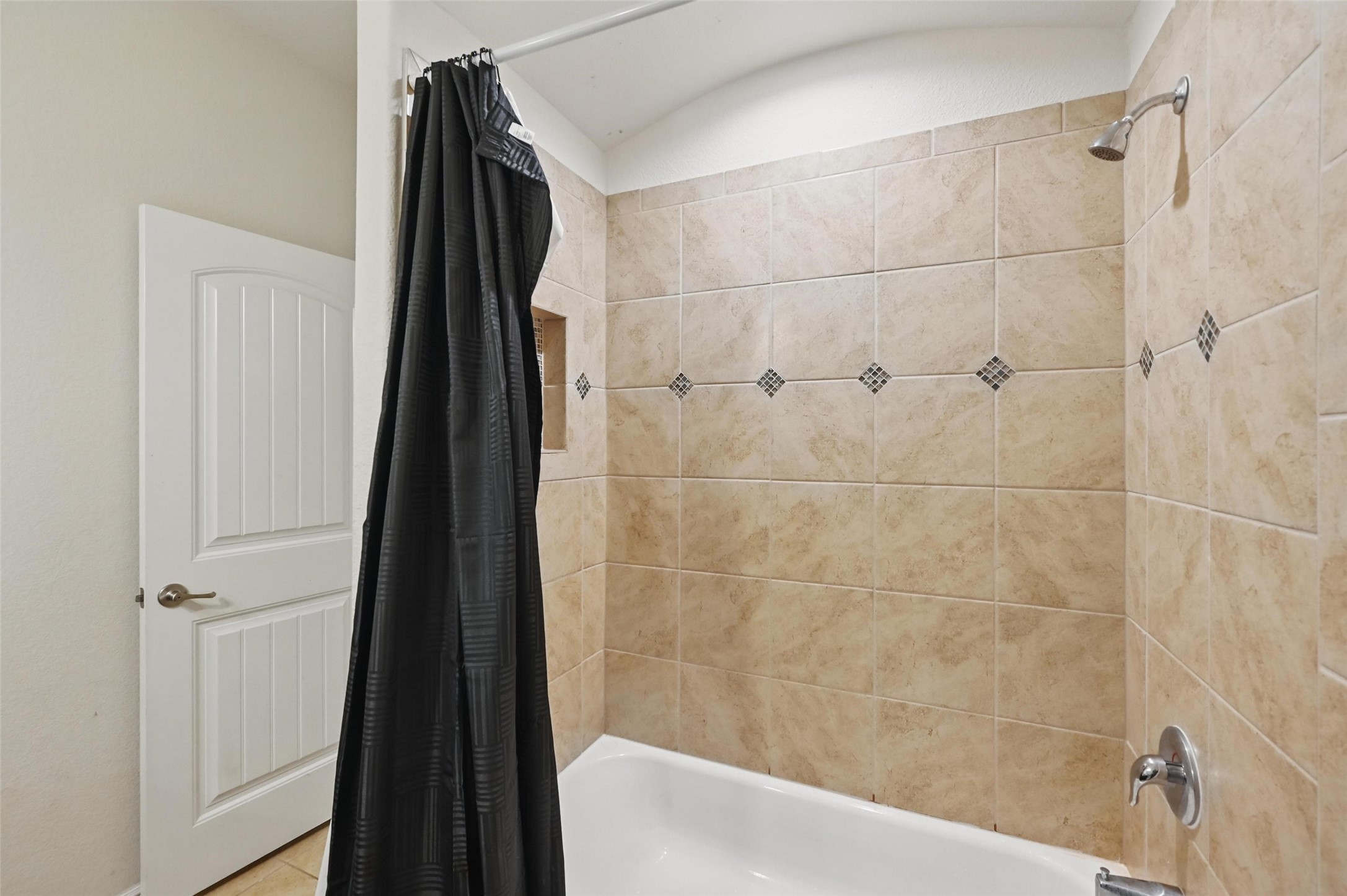 1008 Meadow Scape Drive