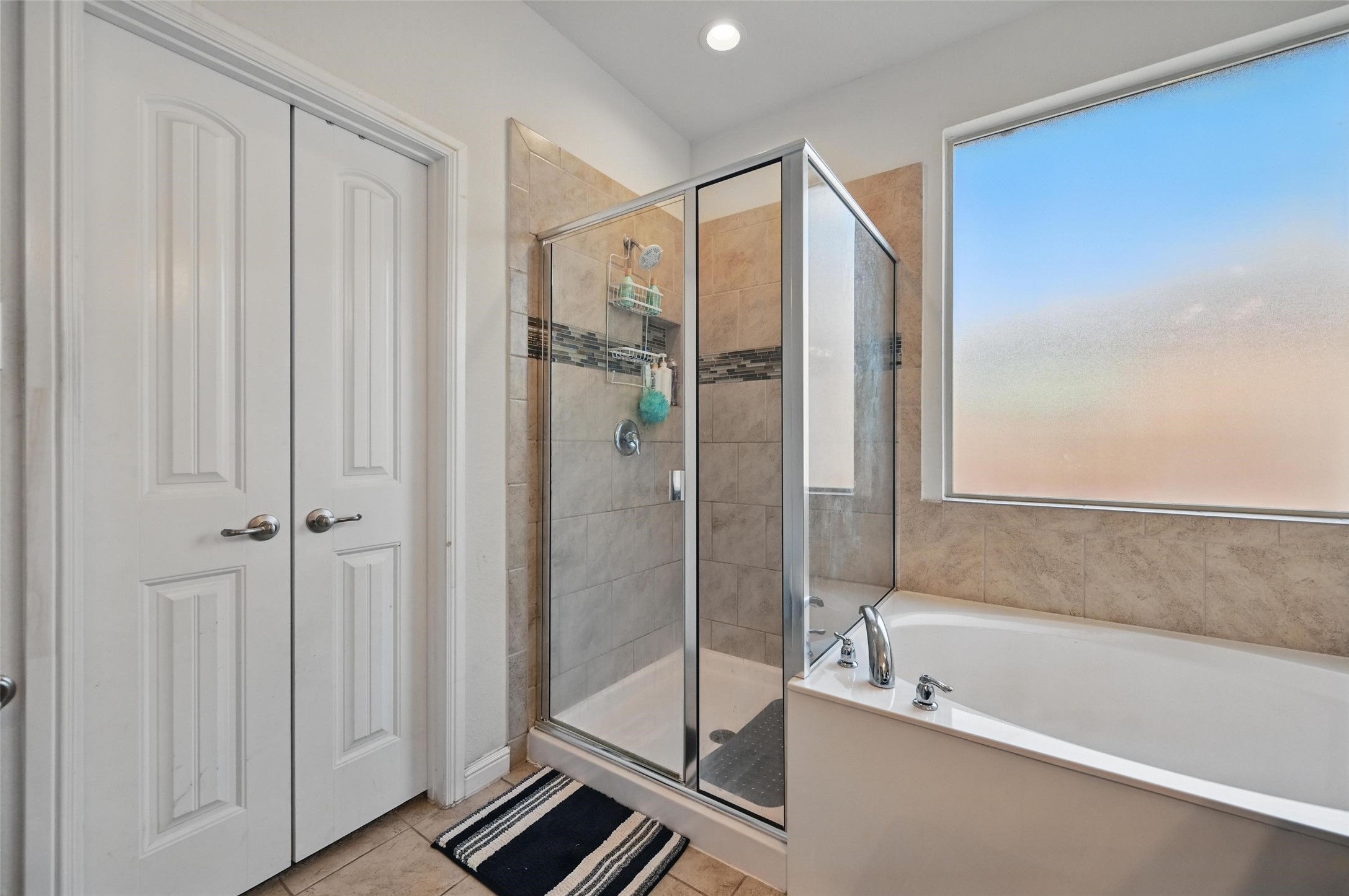 1008 Meadow Scape Drive