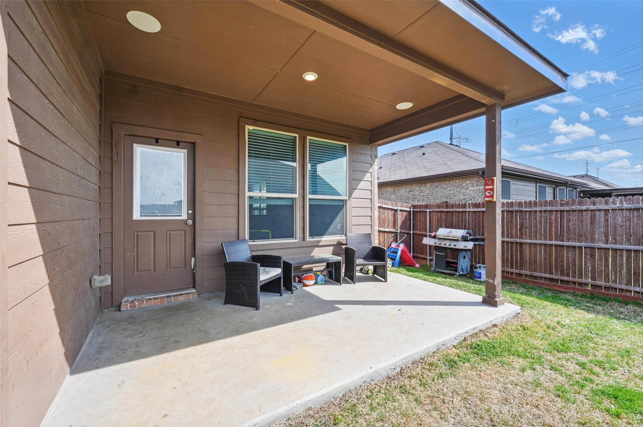 1008 Meadow Scape Drive