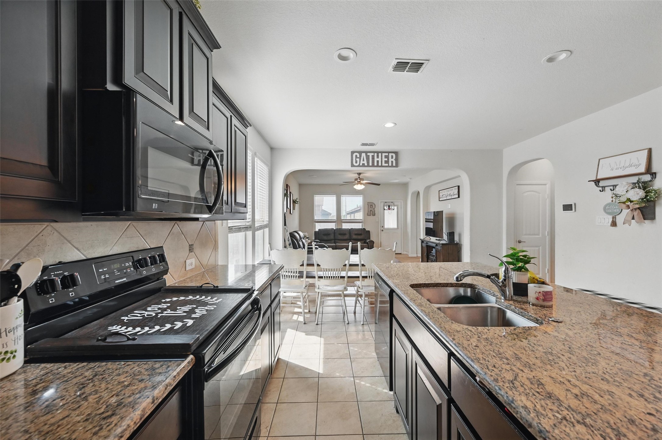 1008 Meadow Scape Drive