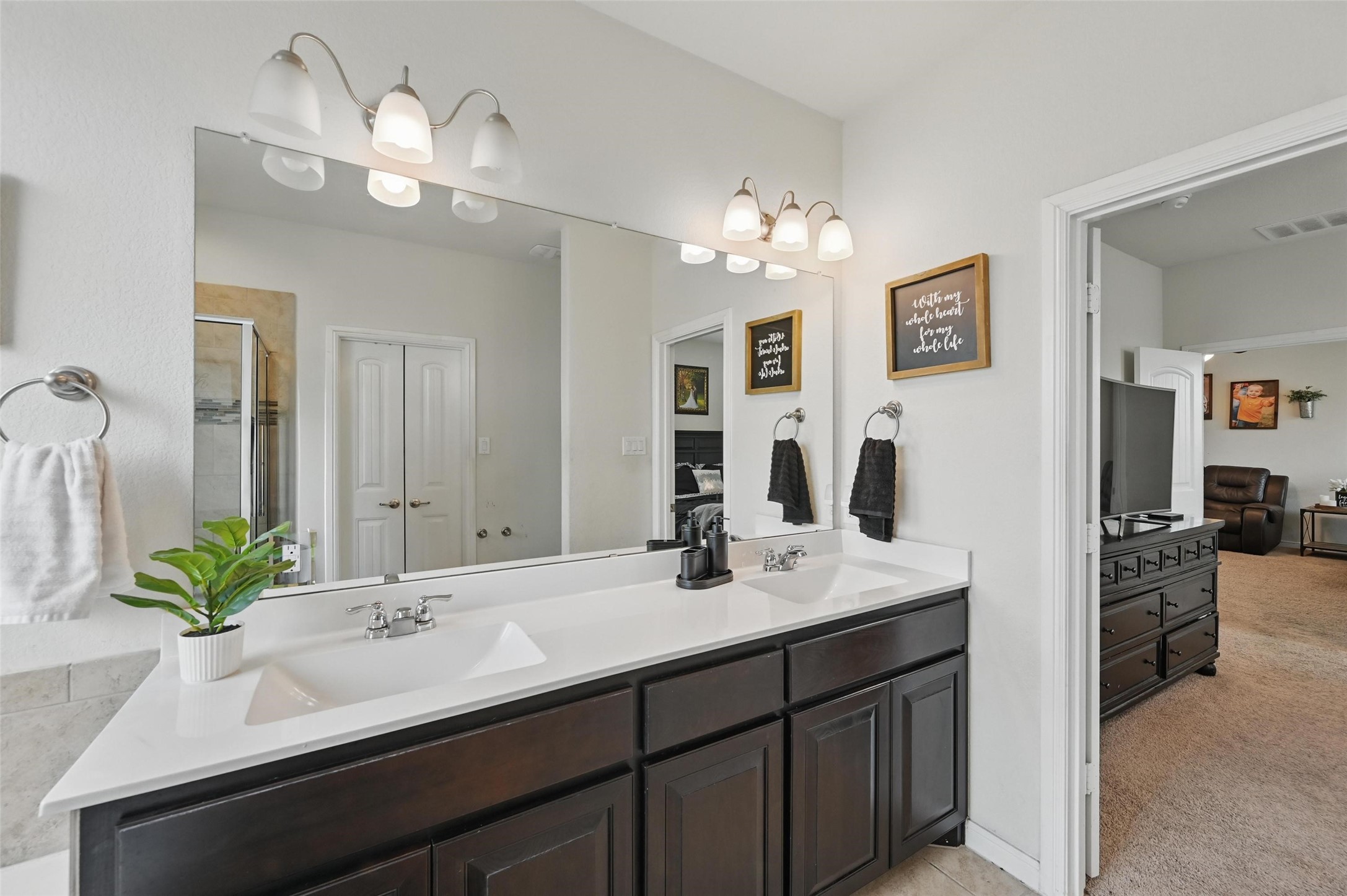 1008 Meadow Scape Drive