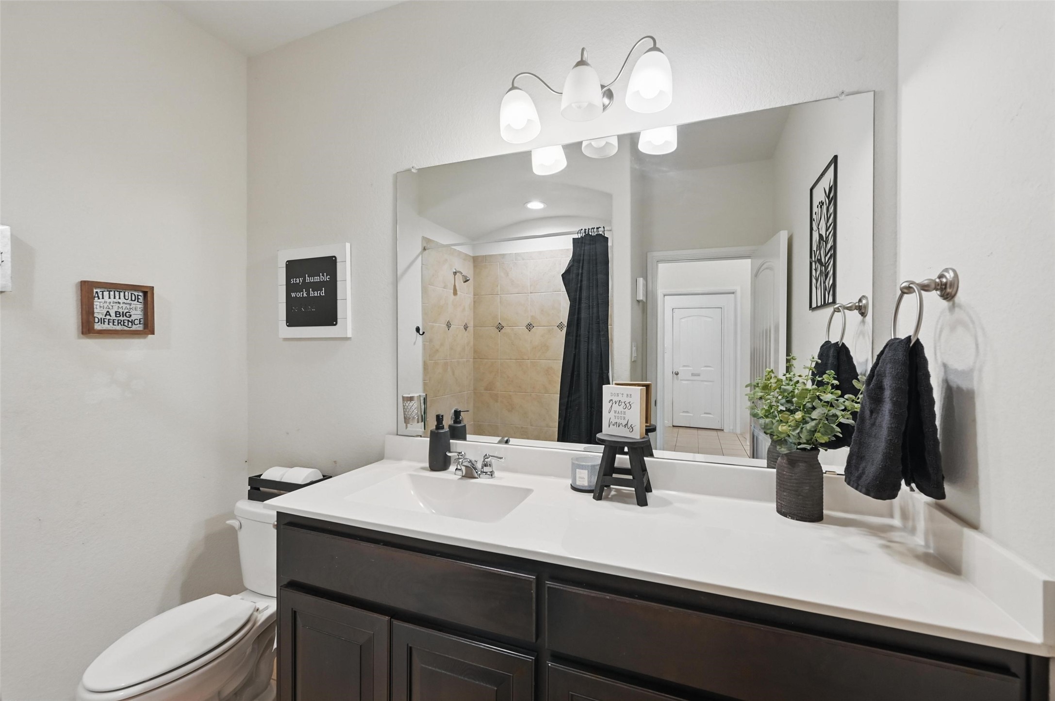 1008 Meadow Scape Drive