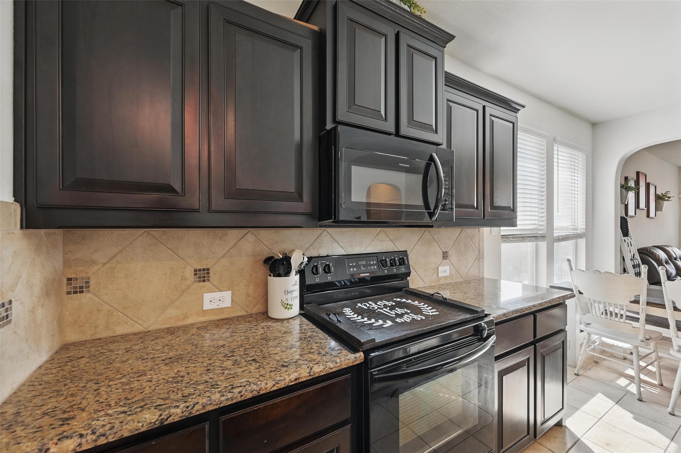 1008 Meadow Scape Drive