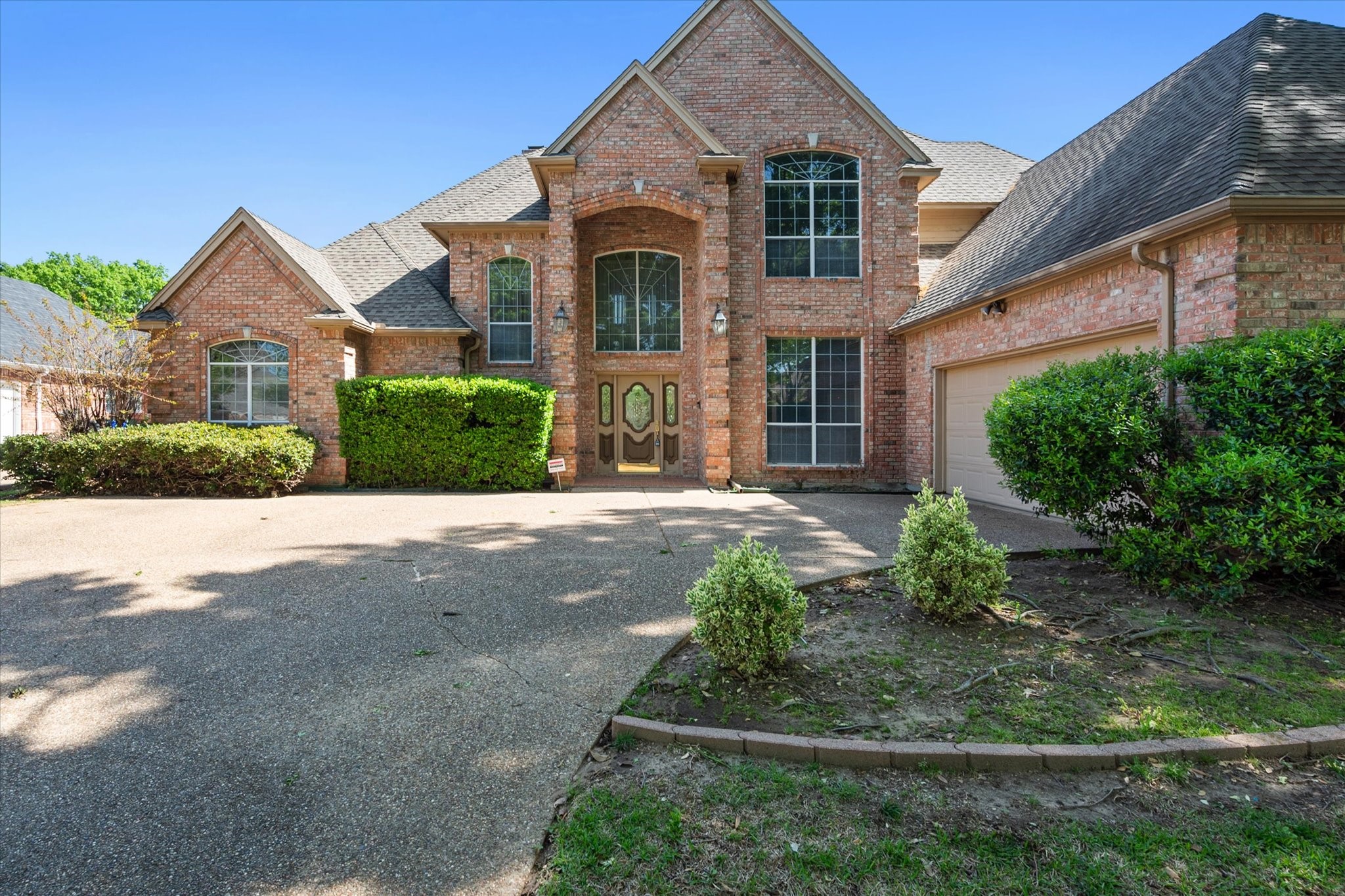 818 Riviera Drive