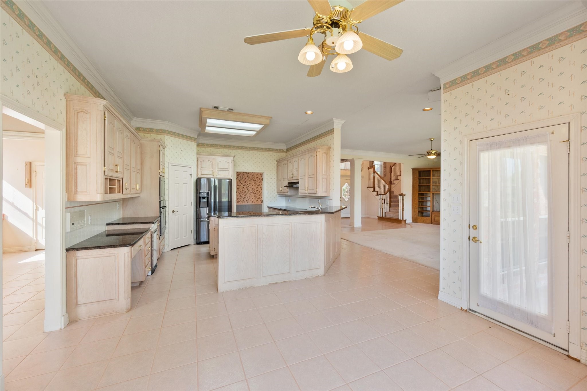 818 Riviera Drive