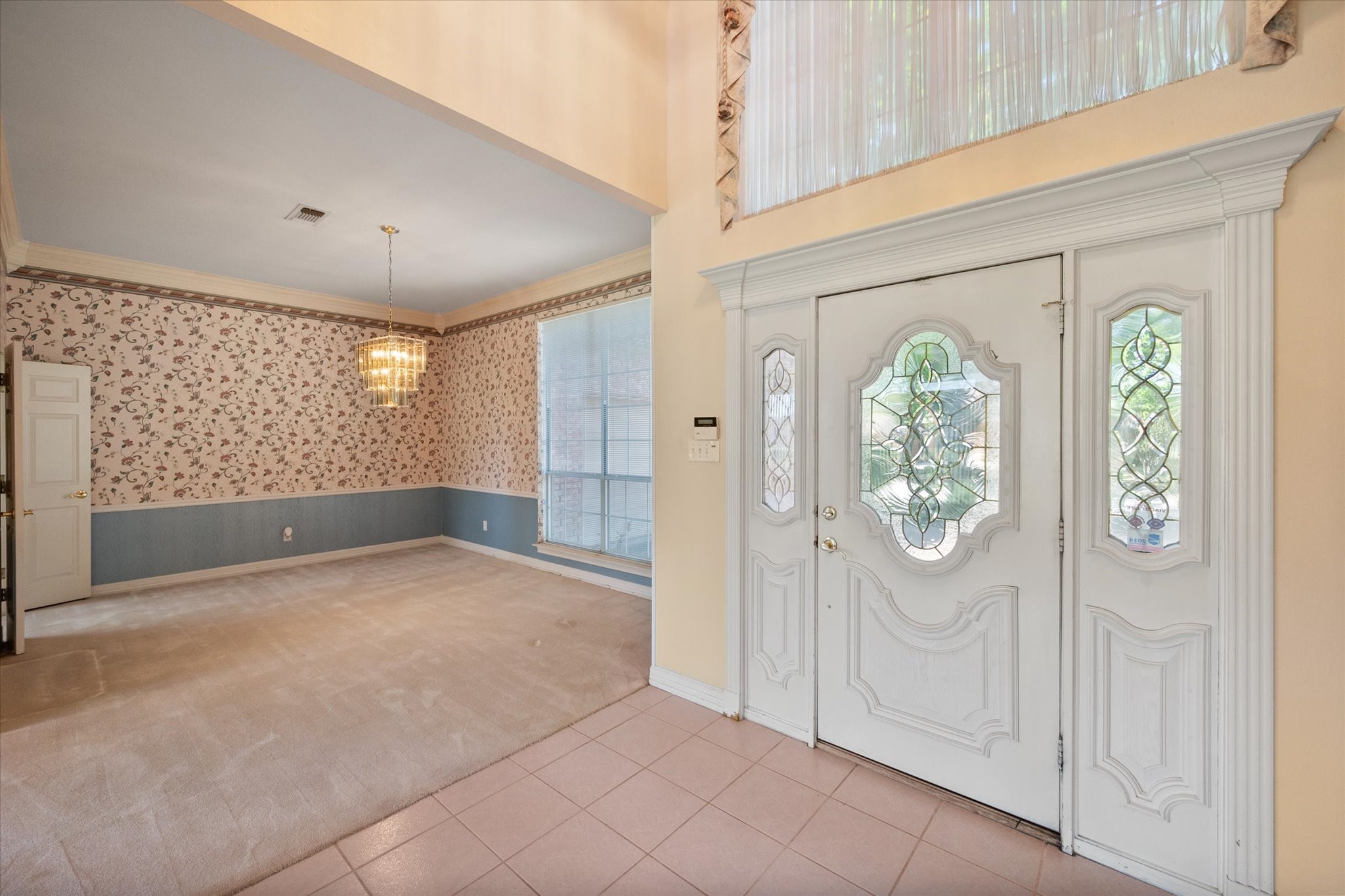818 Riviera Drive
