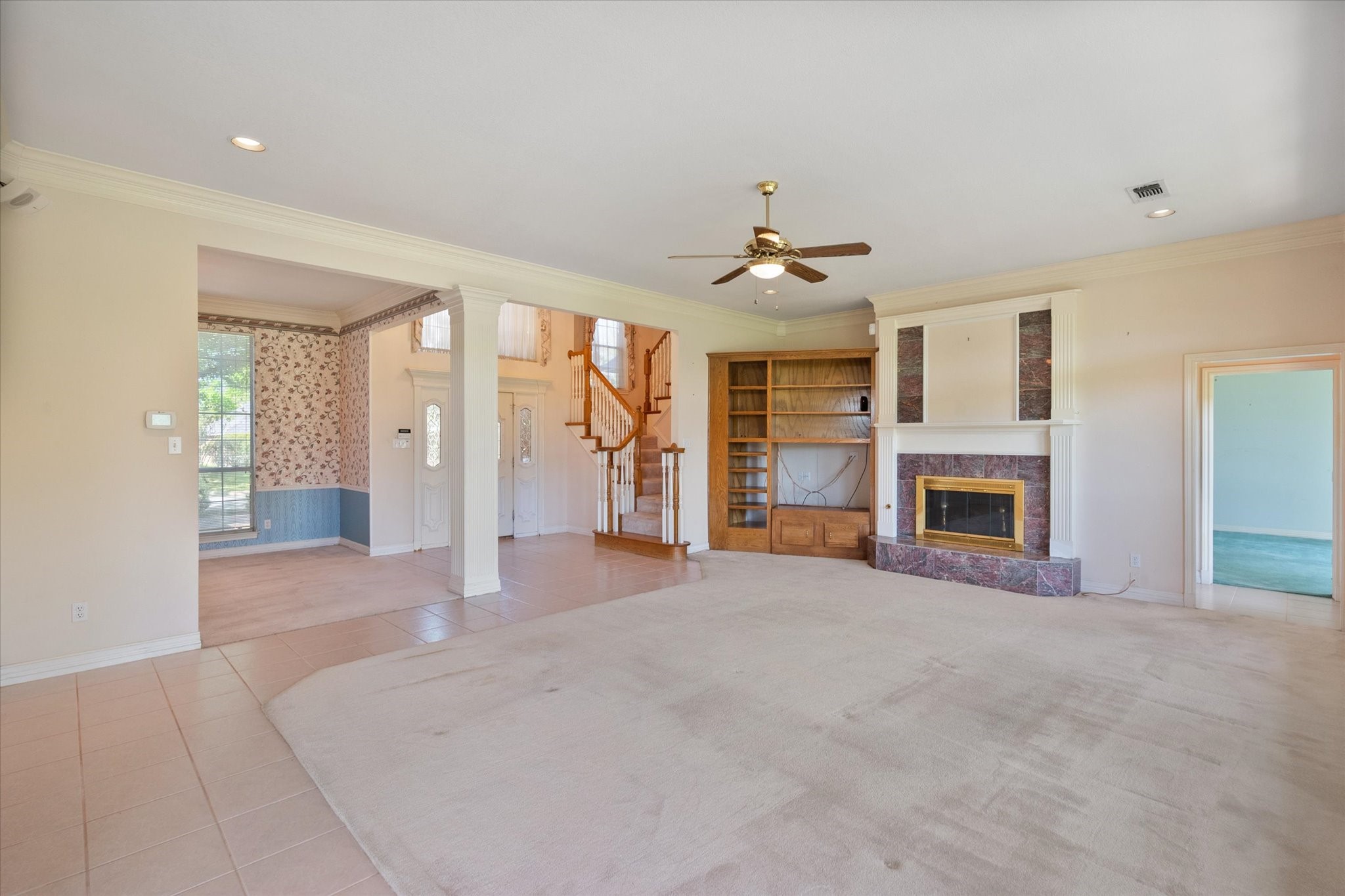 818 Riviera Drive