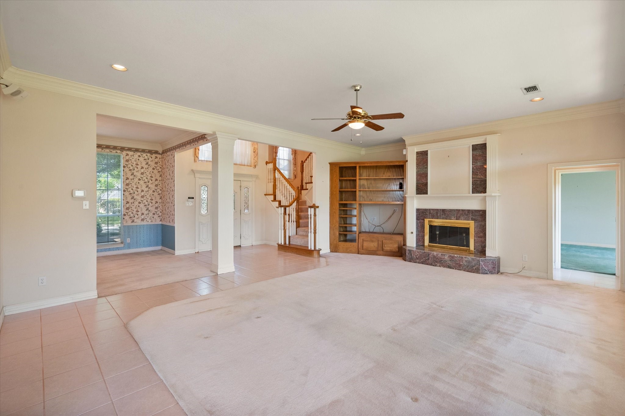818 Riviera Drive