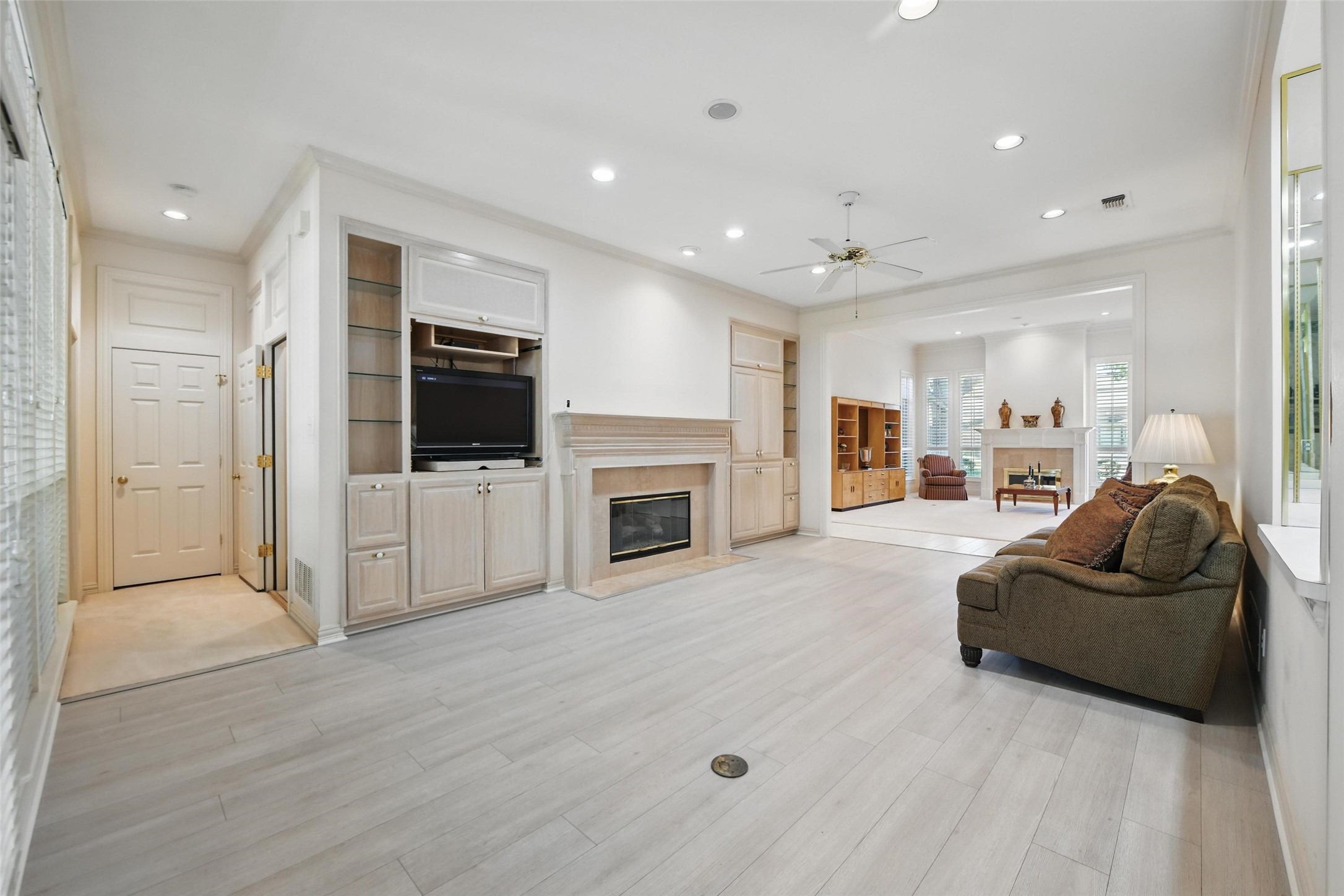 6230 Skylark Circle