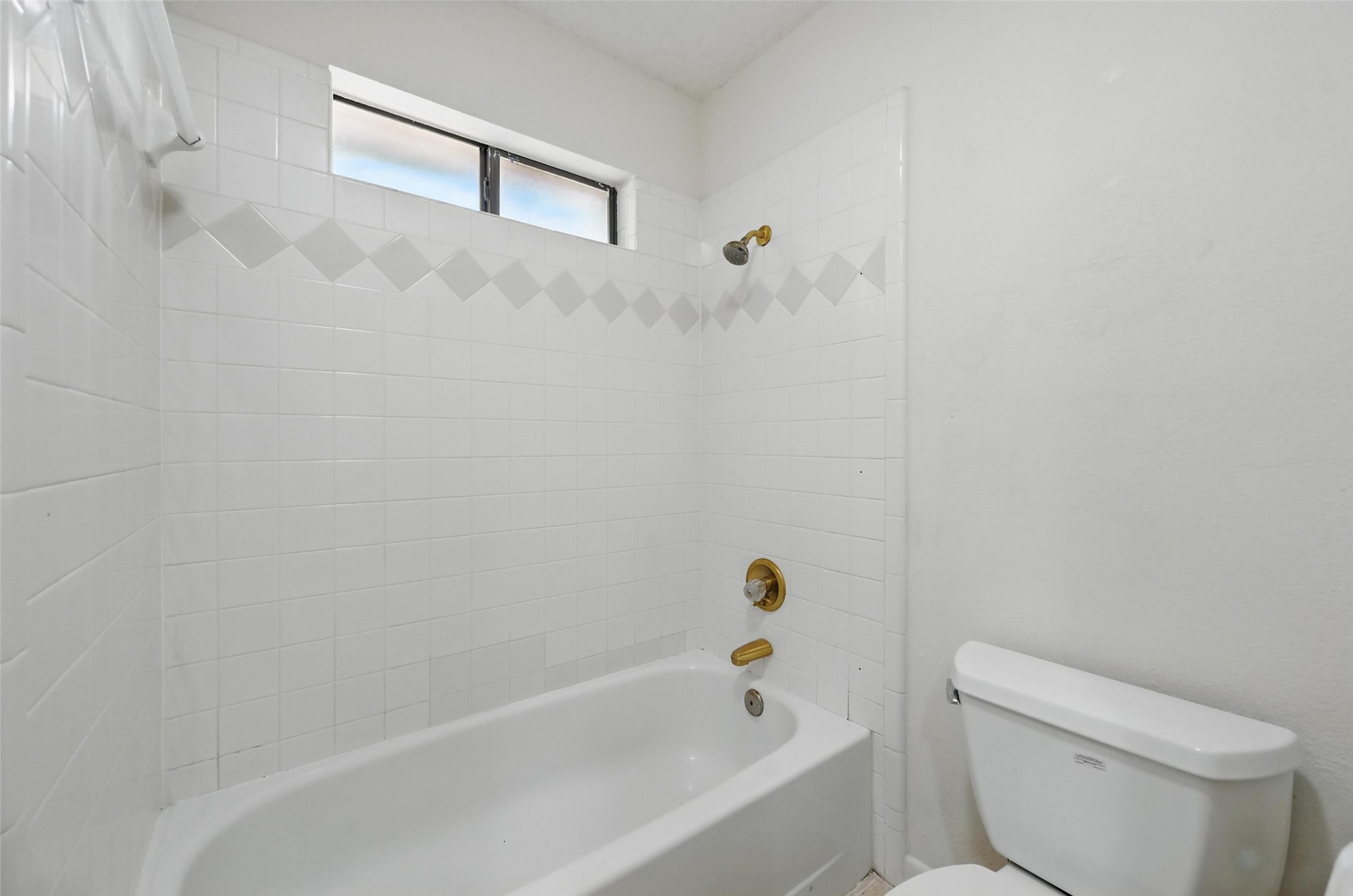 6004 Green Forest Court