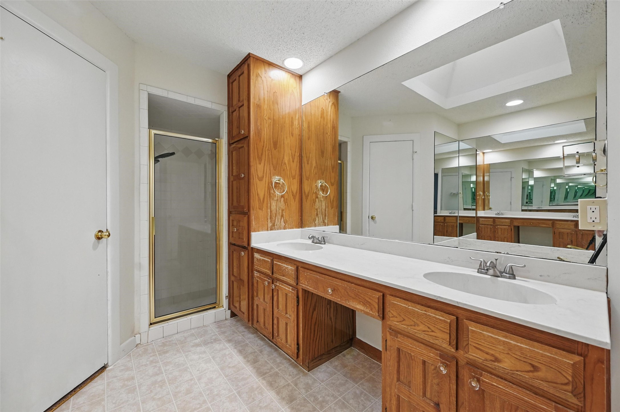 6004 Green Forest Court