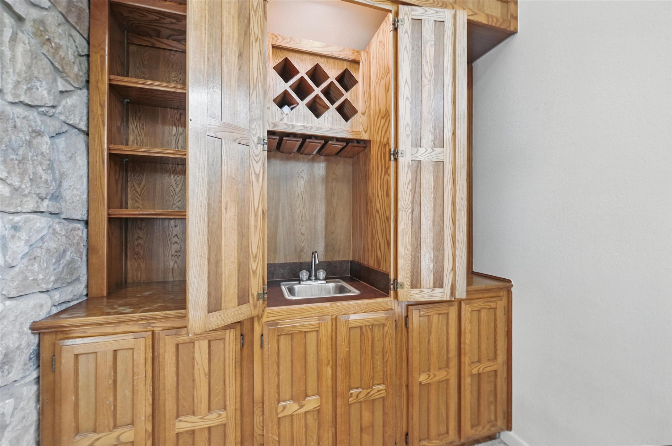 6004 Green Forest Court