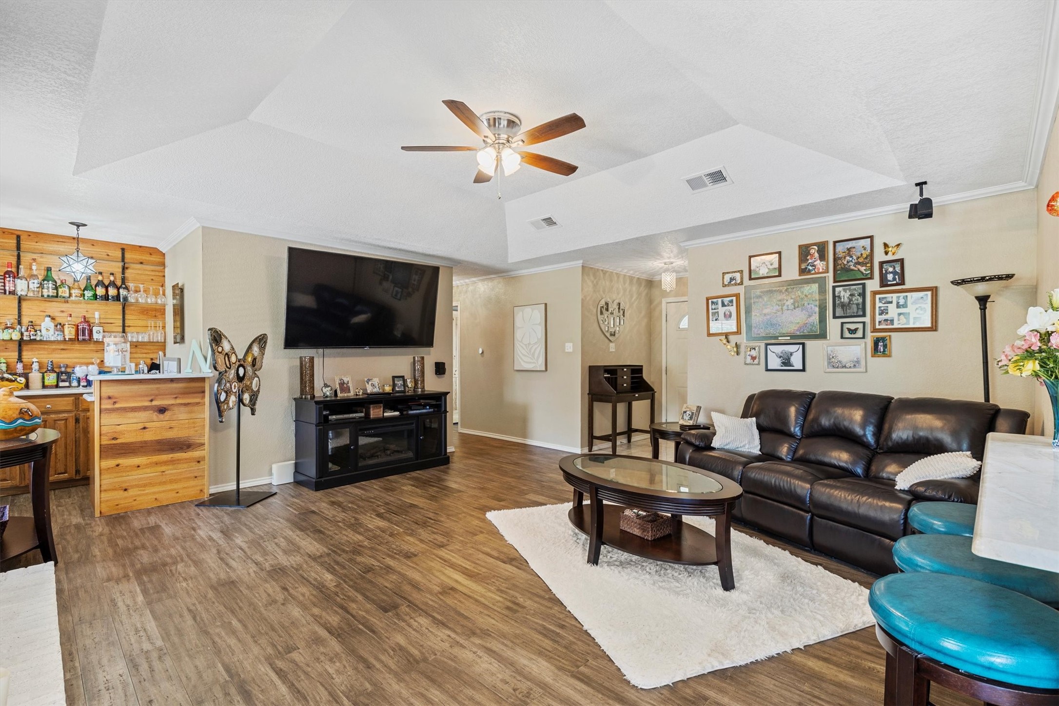 5240 Hill Ridge Drive