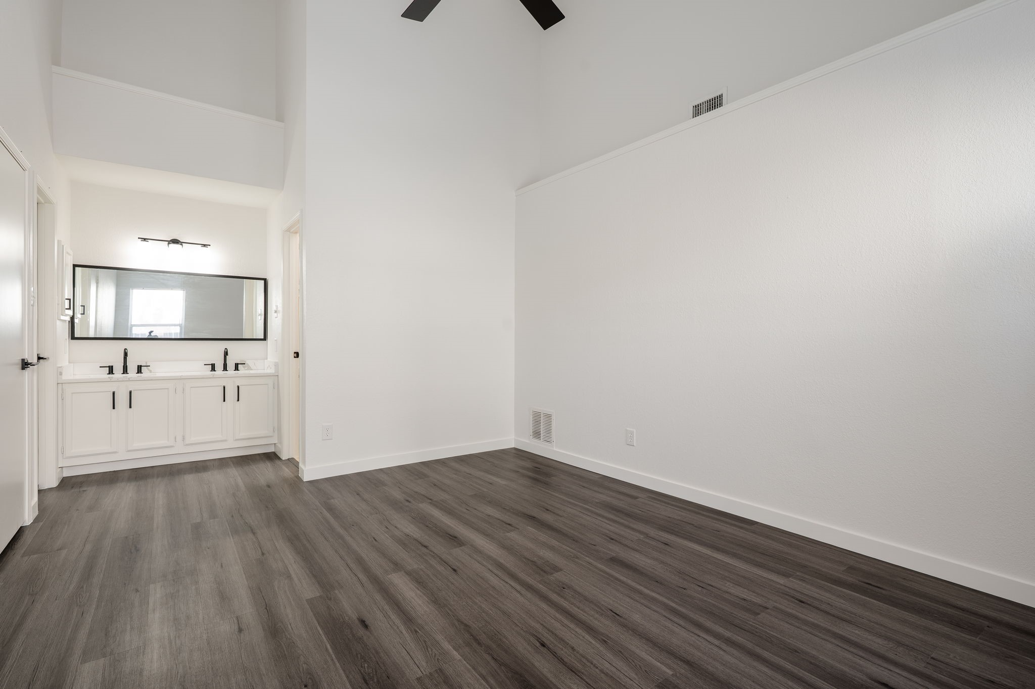 5620 Shady Springs Trail