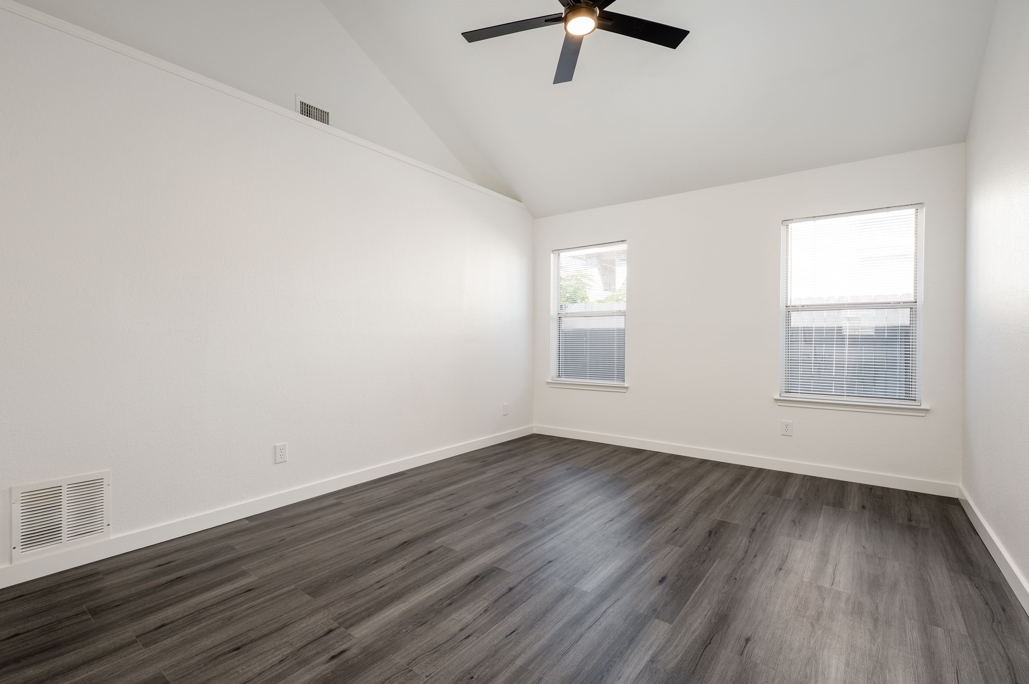 5620 Shady Springs Trail