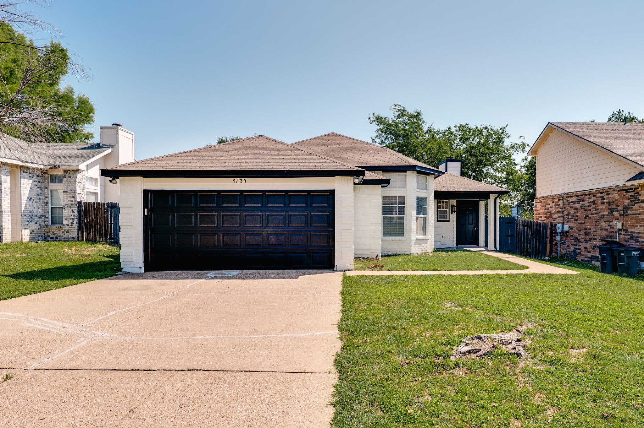 5620 Shady Springs Trail