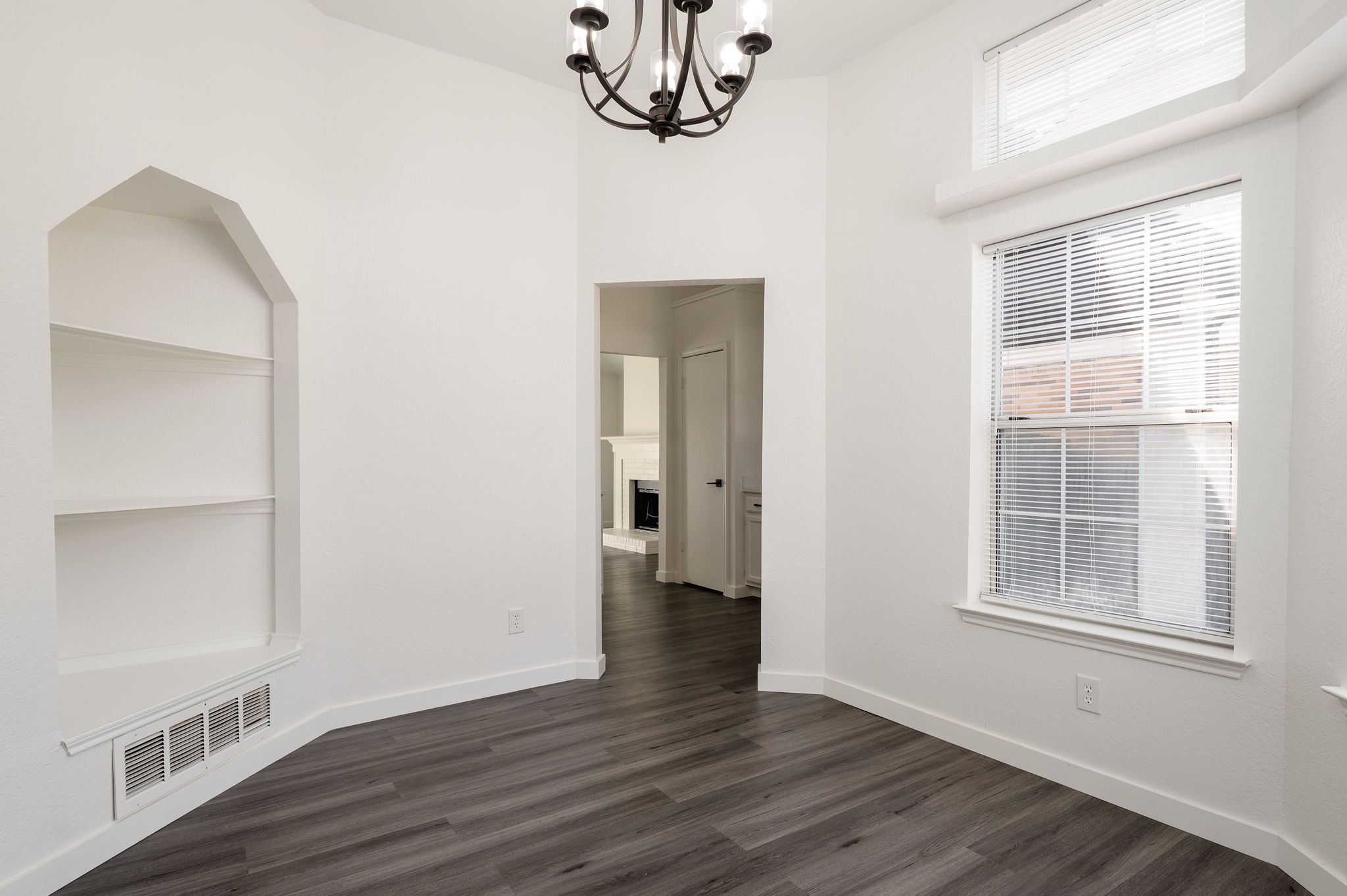 5620 Shady Springs Trail