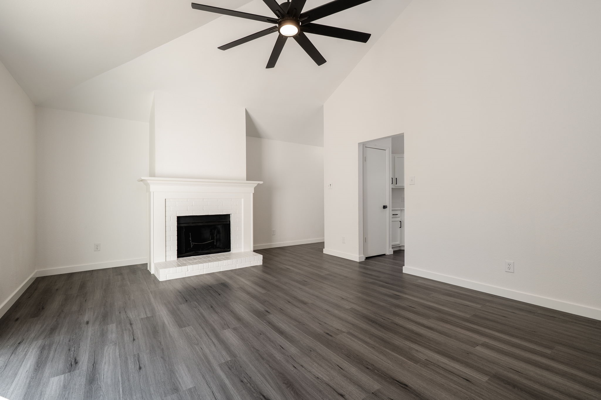 5620 Shady Springs Trail