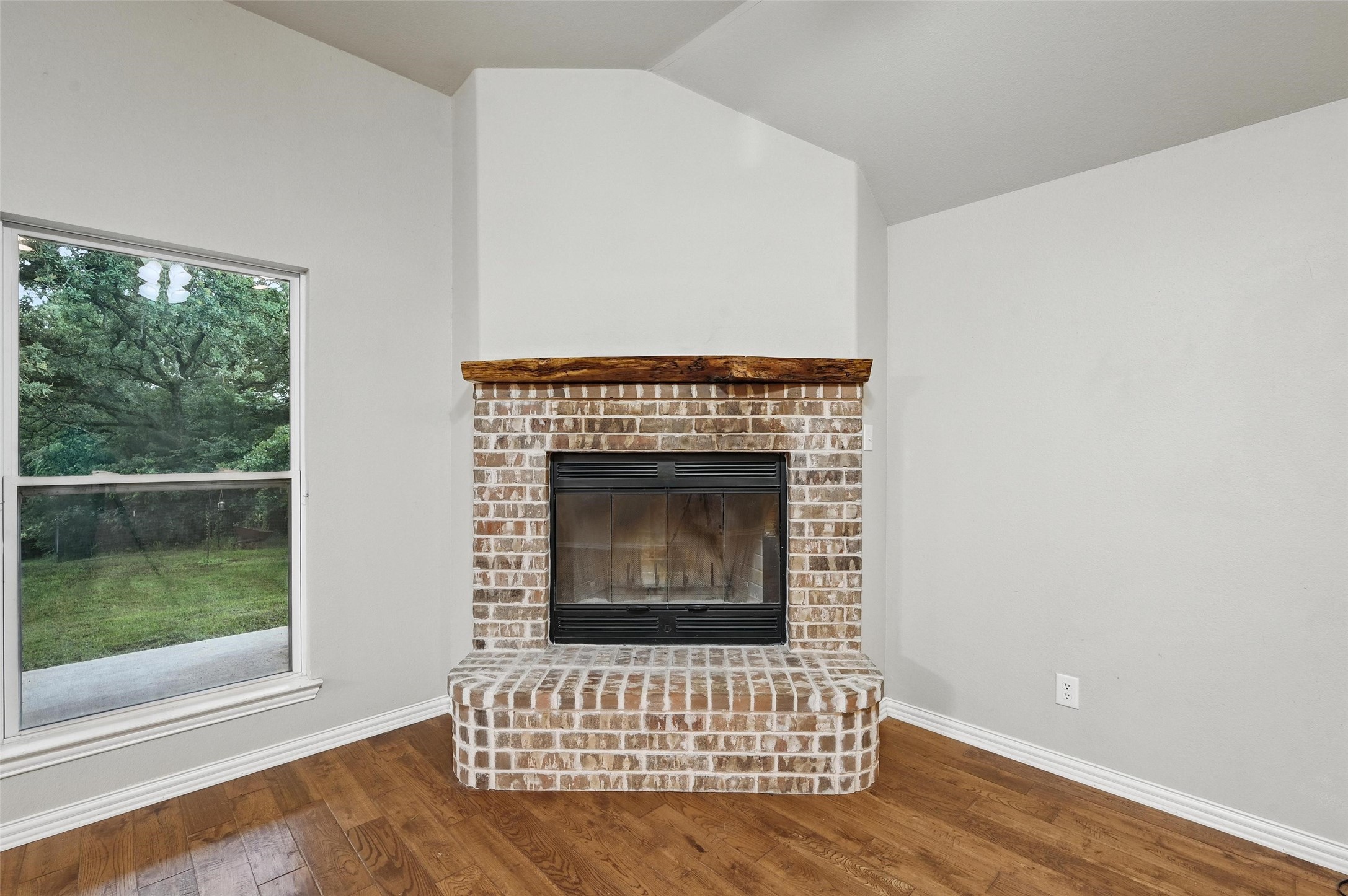 8109 County Road 804