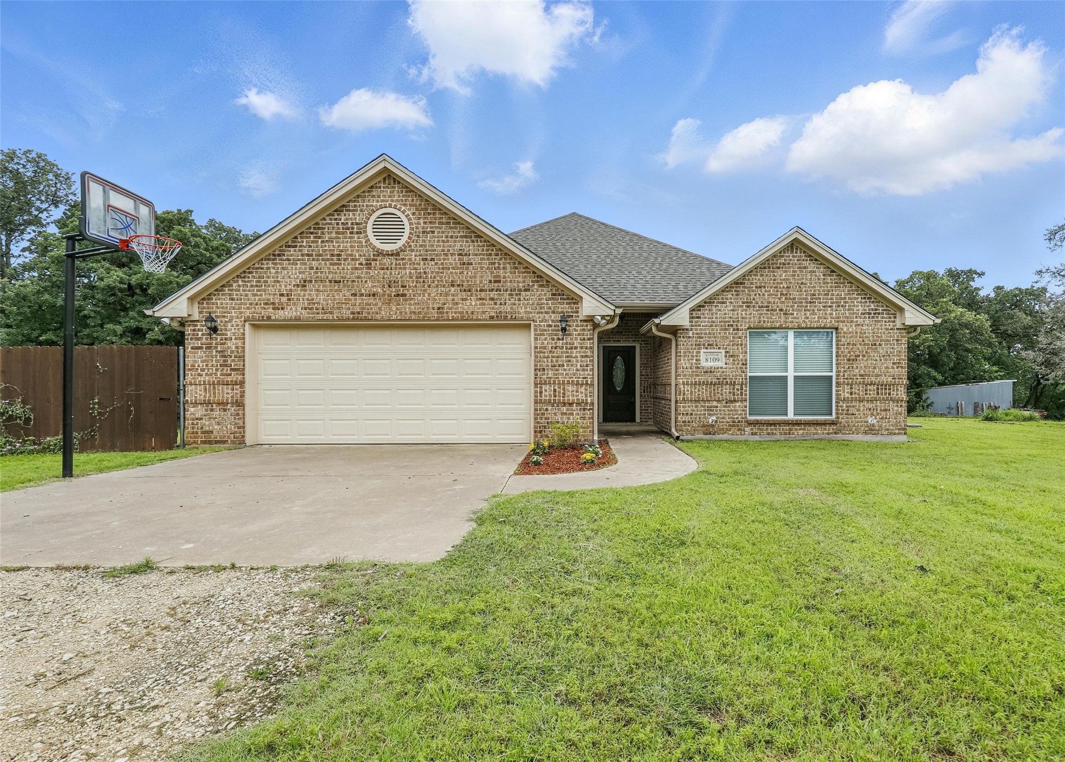 8109 County Road 804