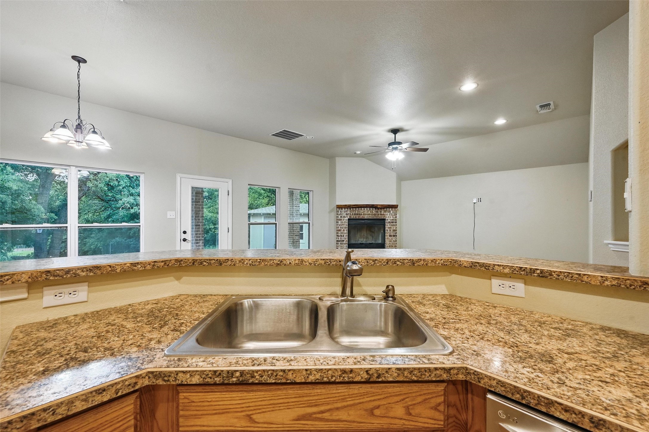 8109 County Road 804