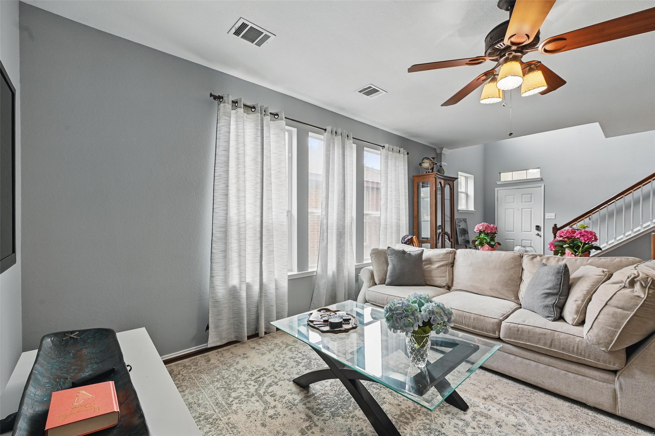 1436 Ravenwood Drive