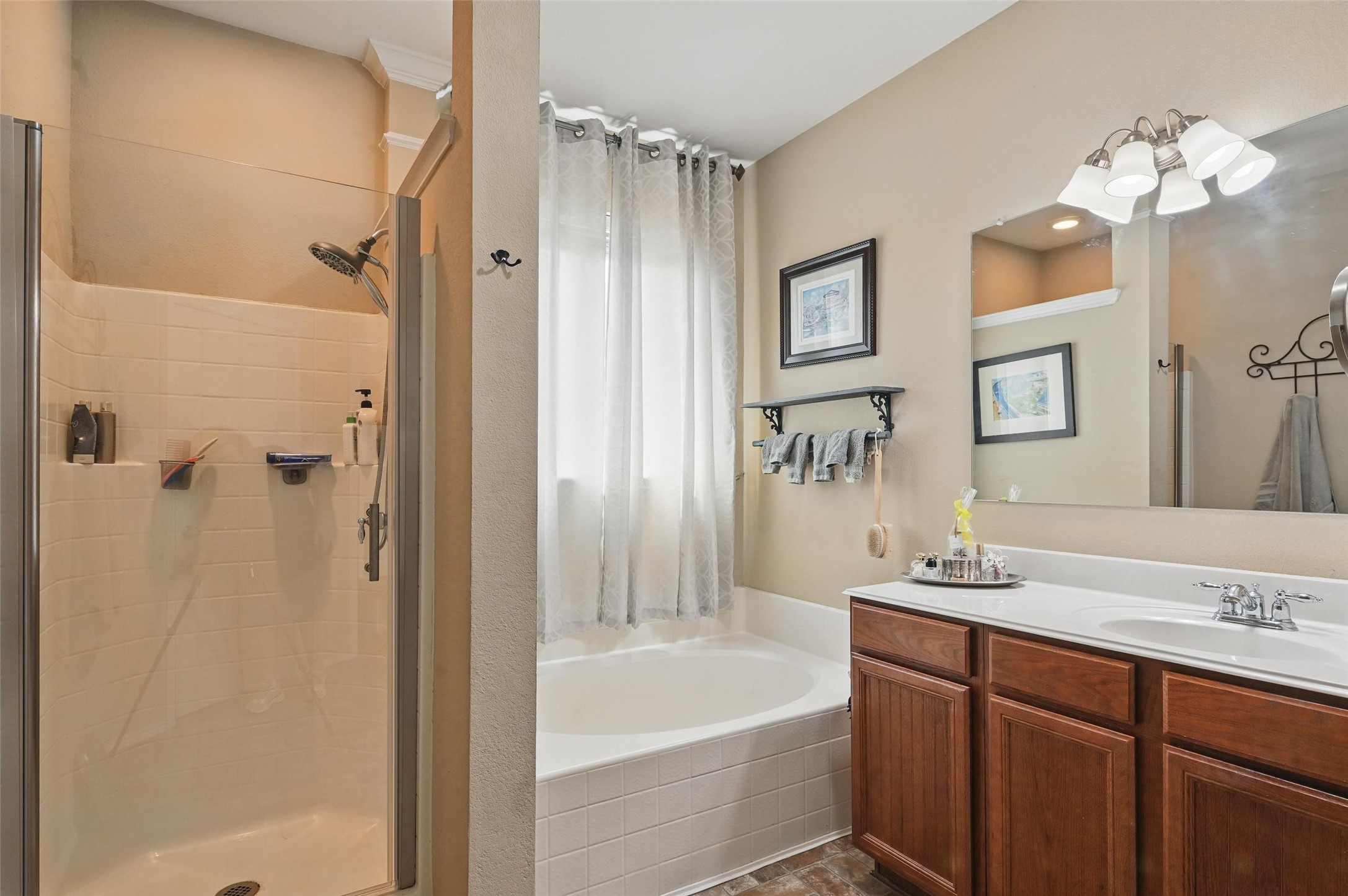 1436 Ravenwood Drive