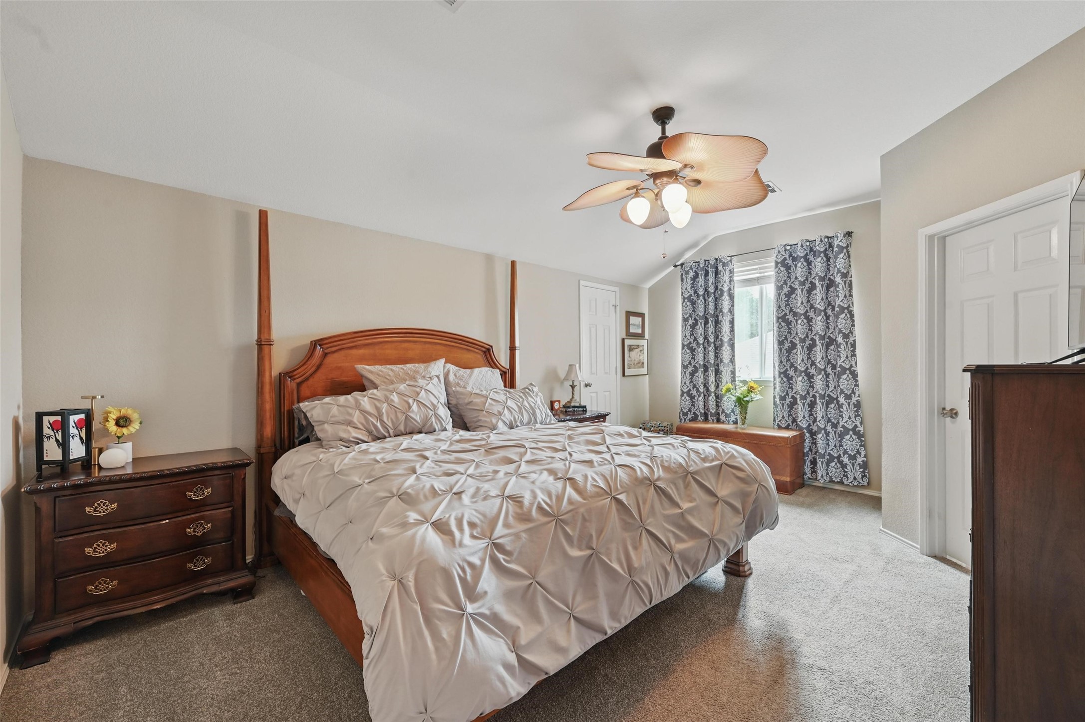 1436 Ravenwood Drive