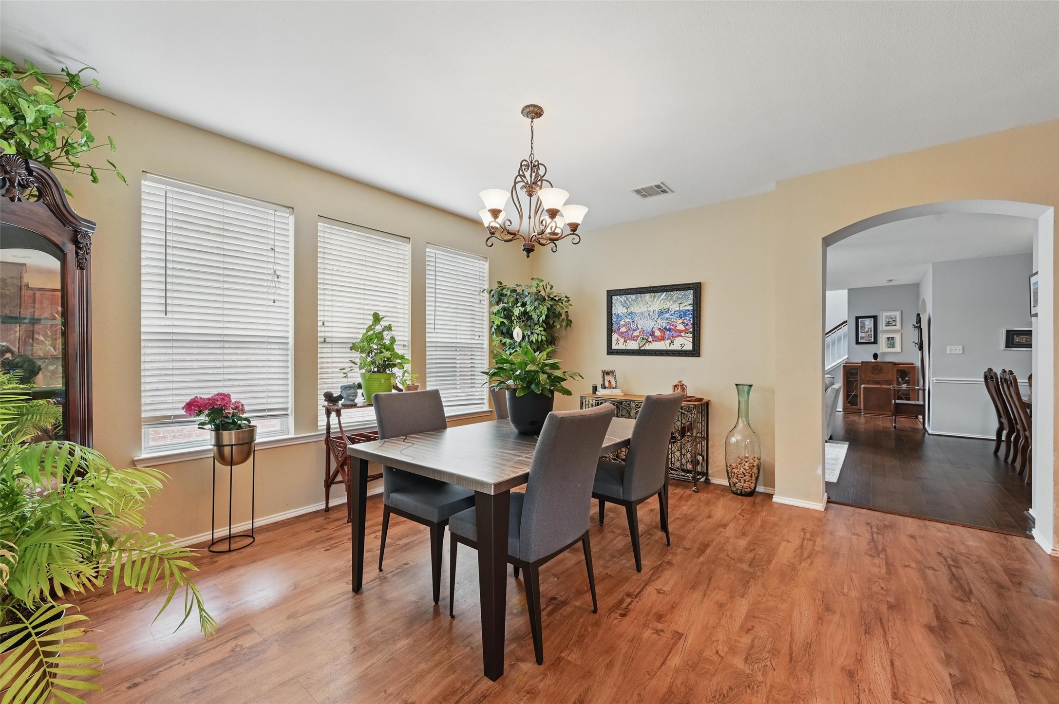 1436 Ravenwood Drive