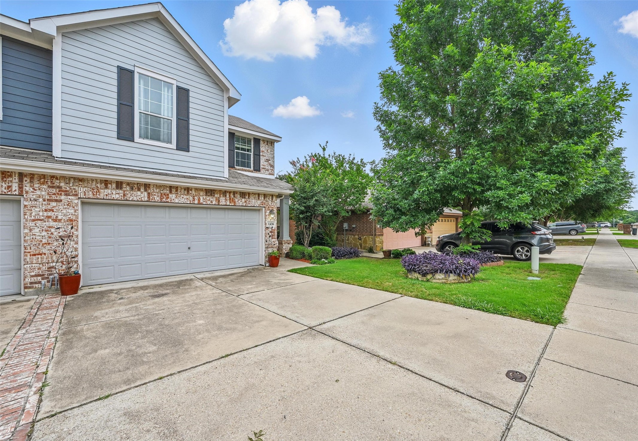 1436 Ravenwood Drive