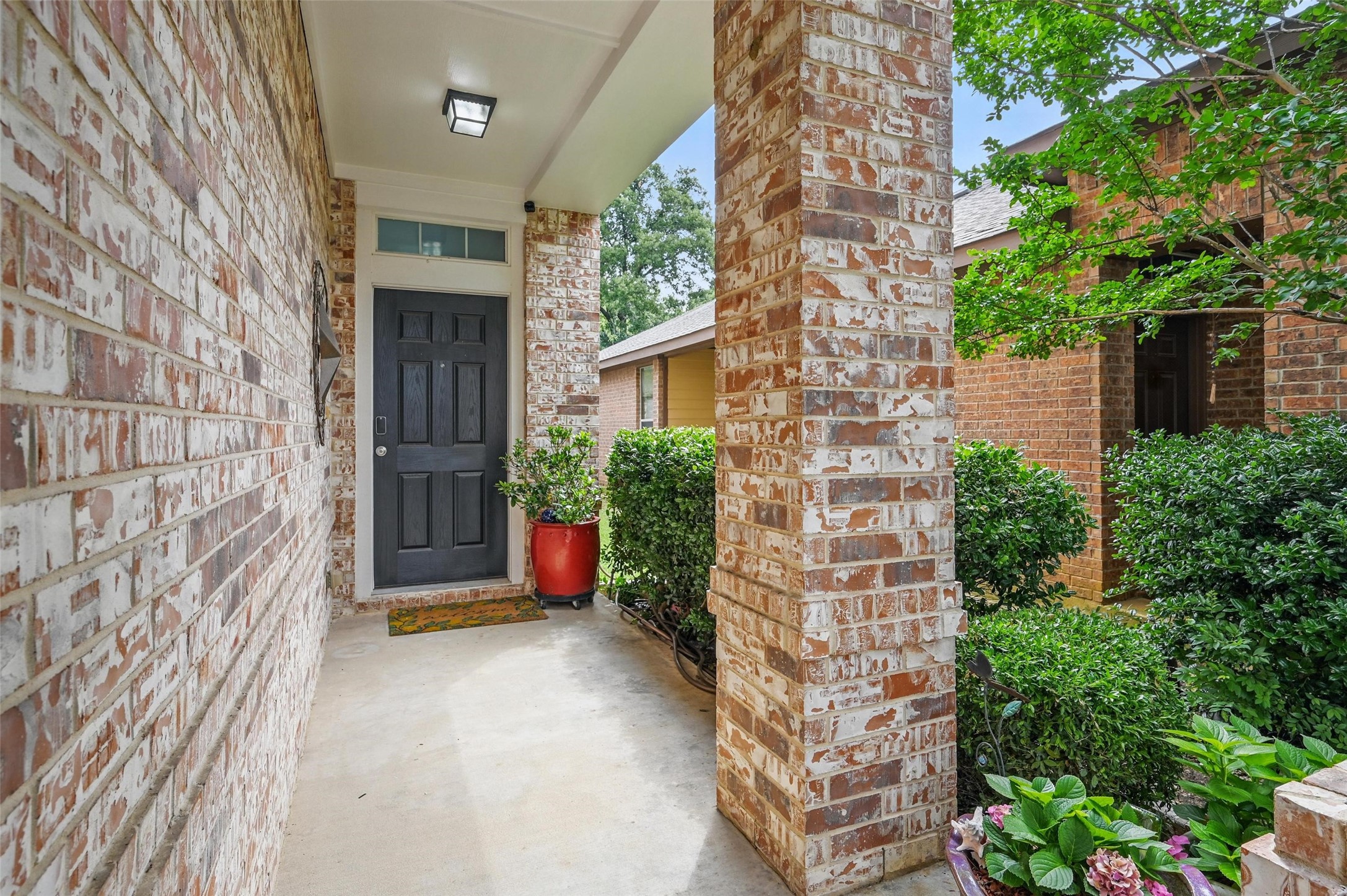 1436 Ravenwood Drive