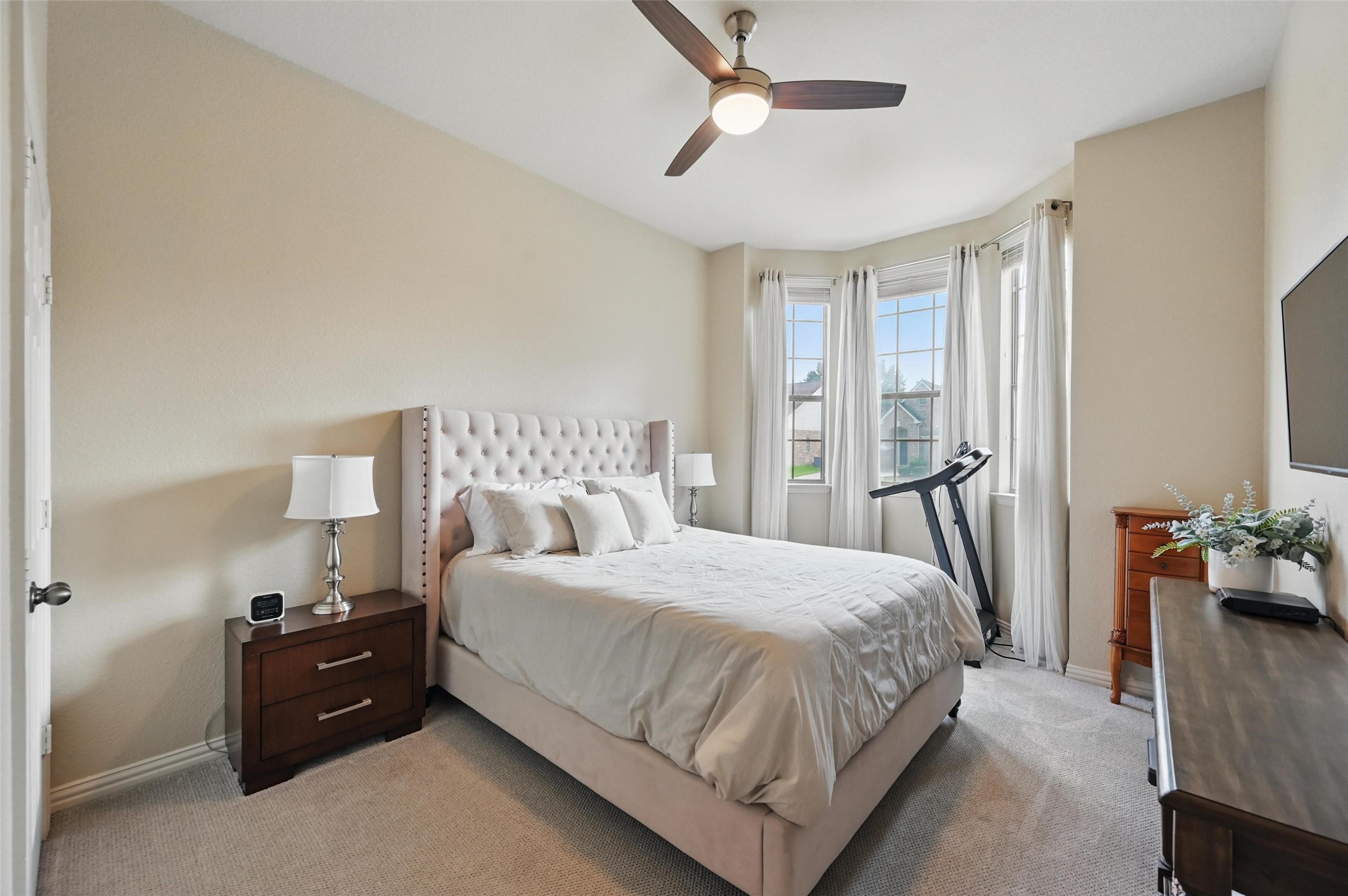 6857 Shoreway Drive