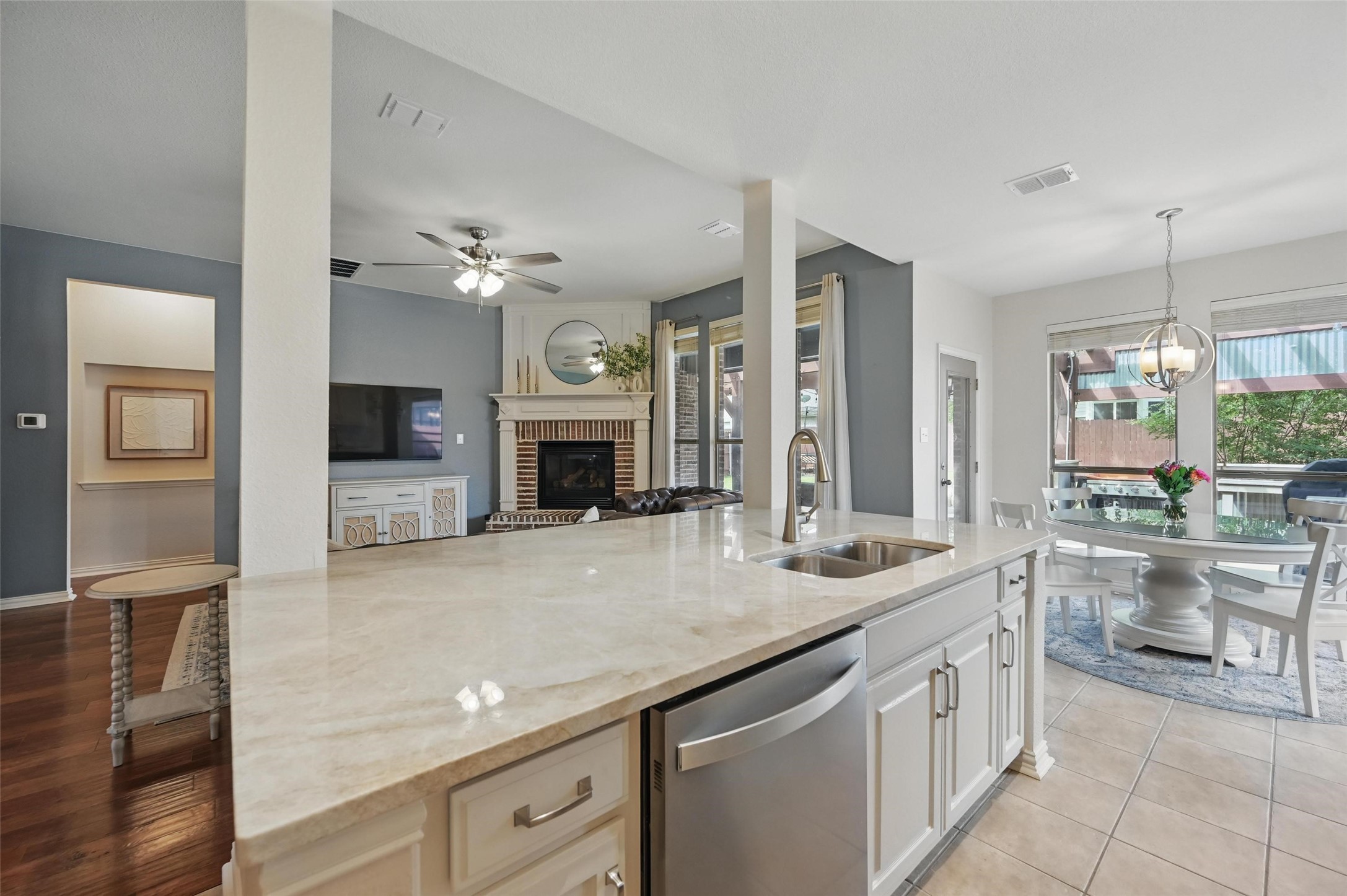 6857 Shoreway Drive