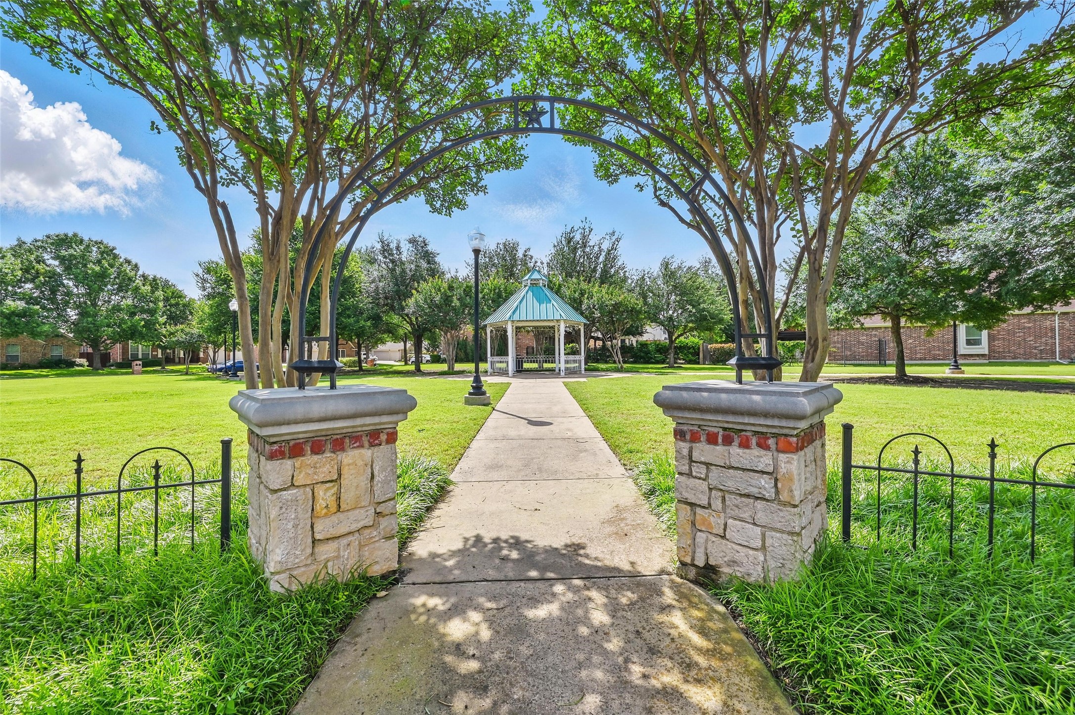 6857 Shoreway Drive