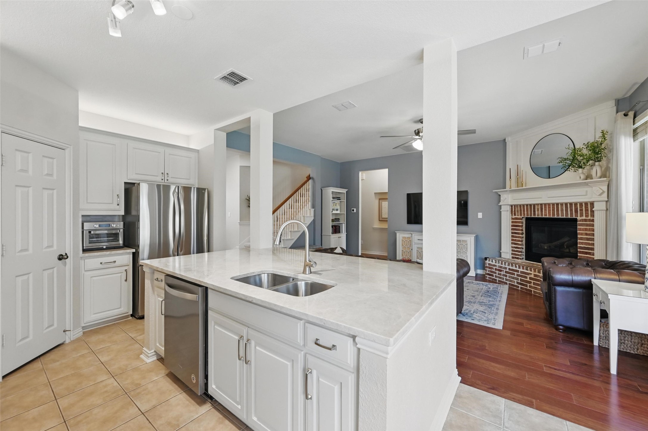 6857 Shoreway Drive