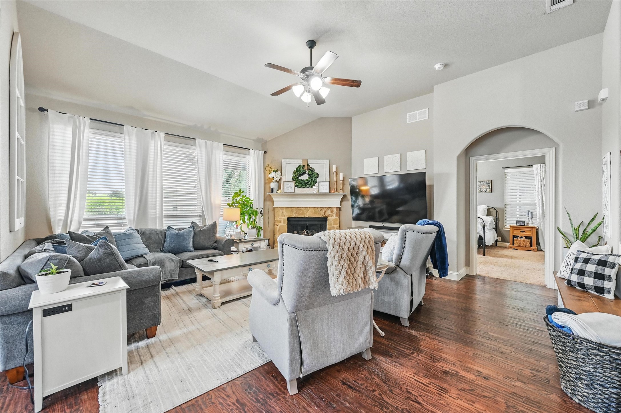 1146 Destrehan Drive