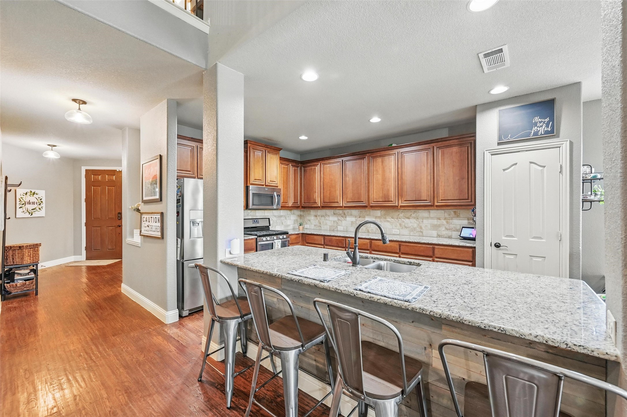 1146 Destrehan Drive