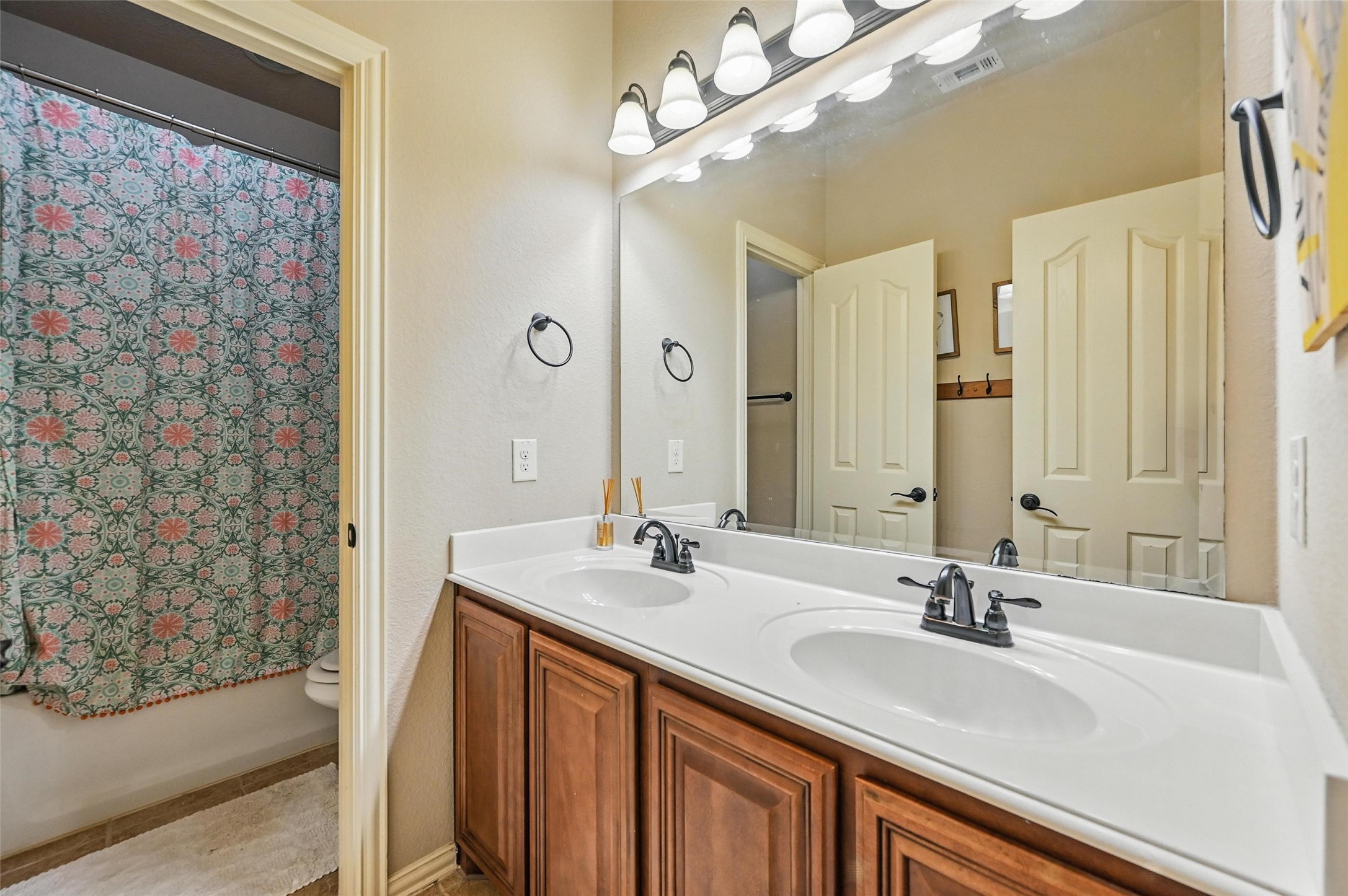 1146 Destrehan Drive