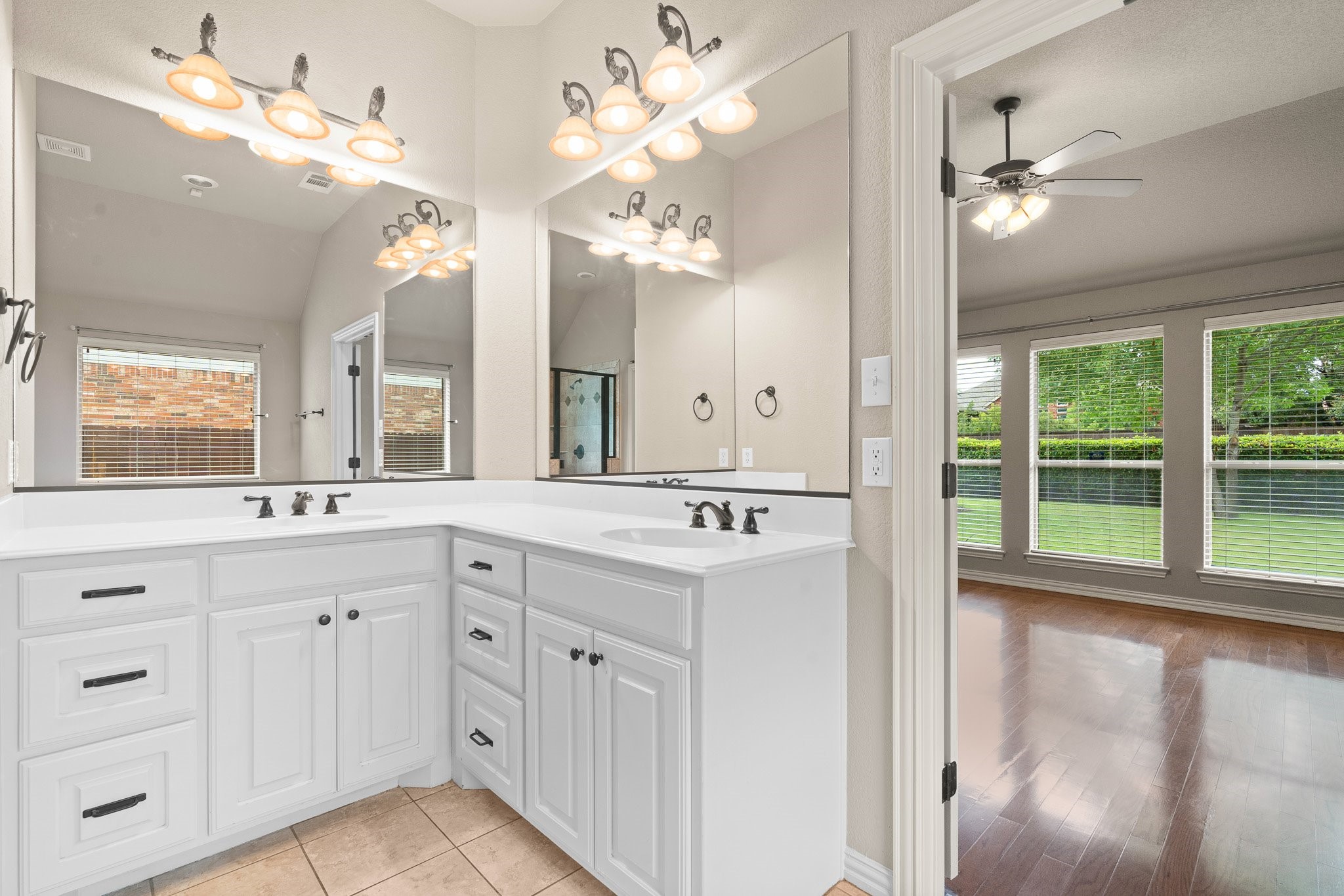 401 Shumard Oak Trail