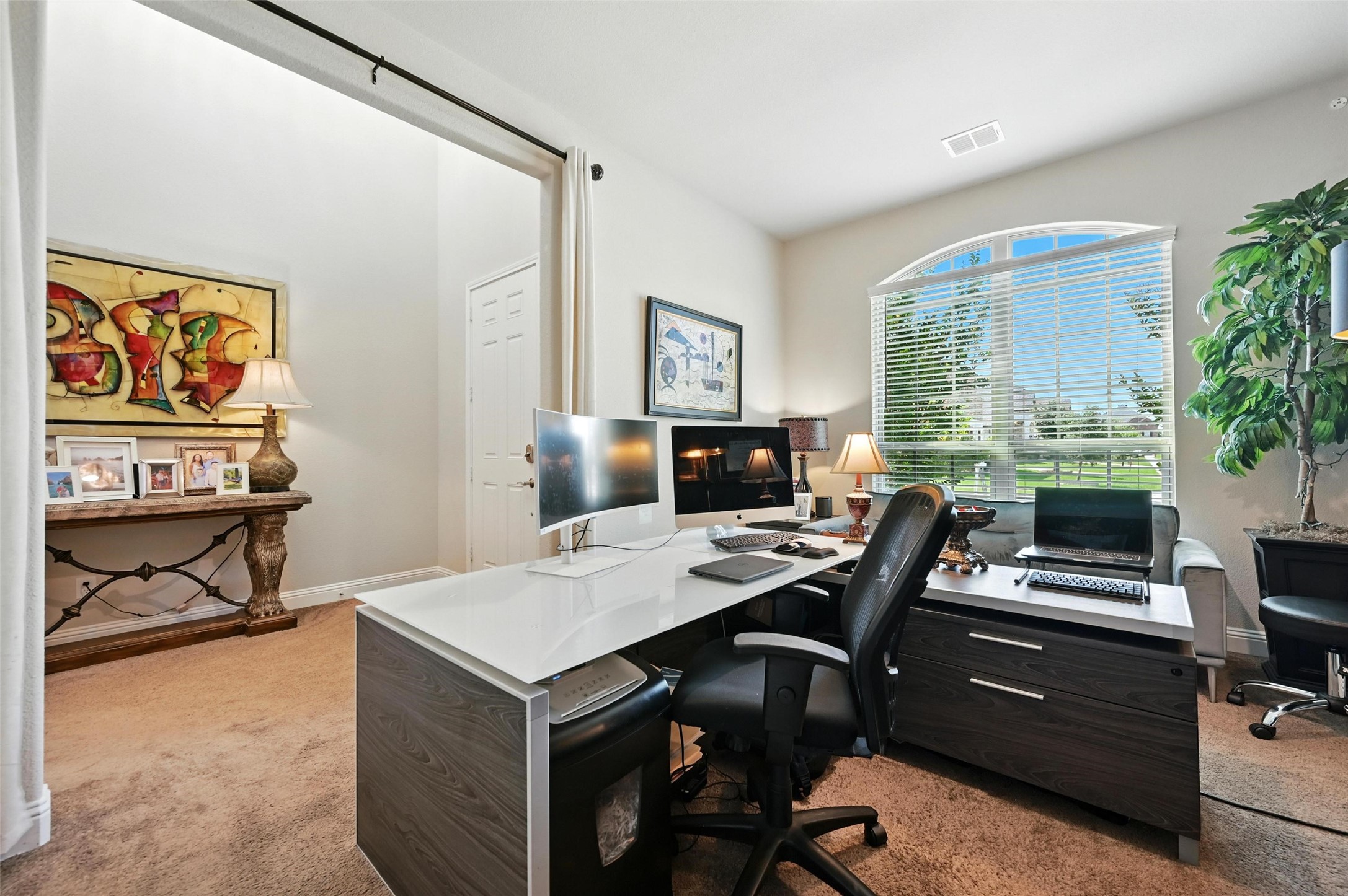 2711 Fleur De Lis Lane