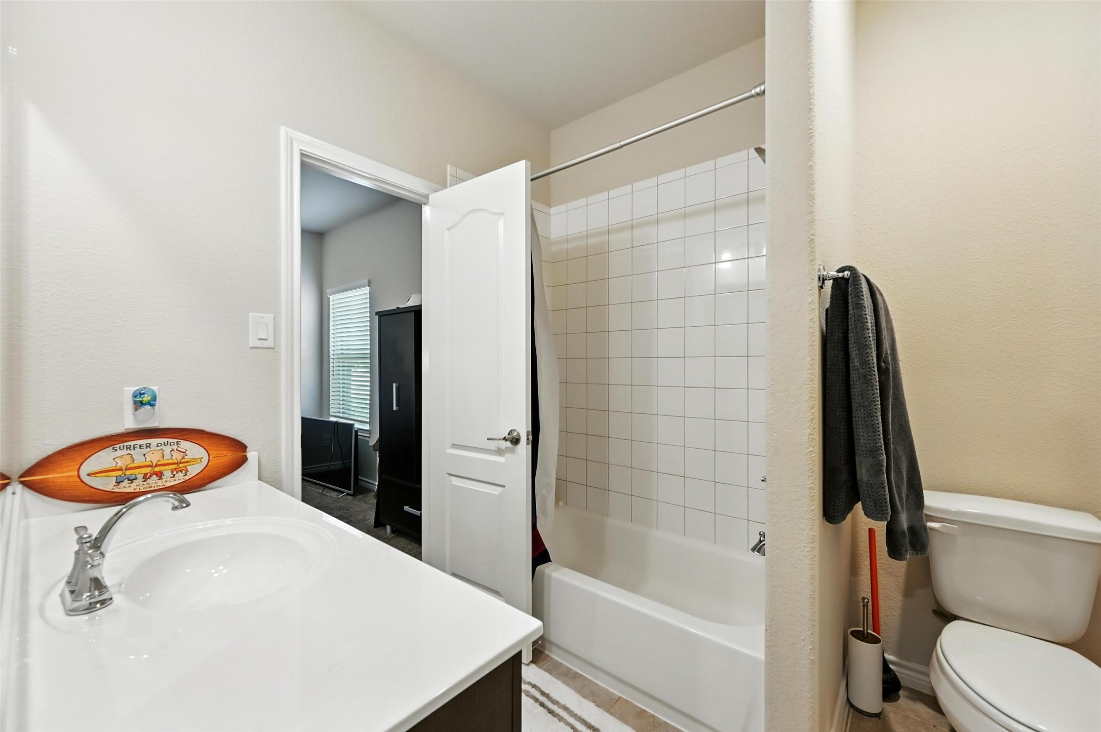 2711 Fleur De Lis Lane