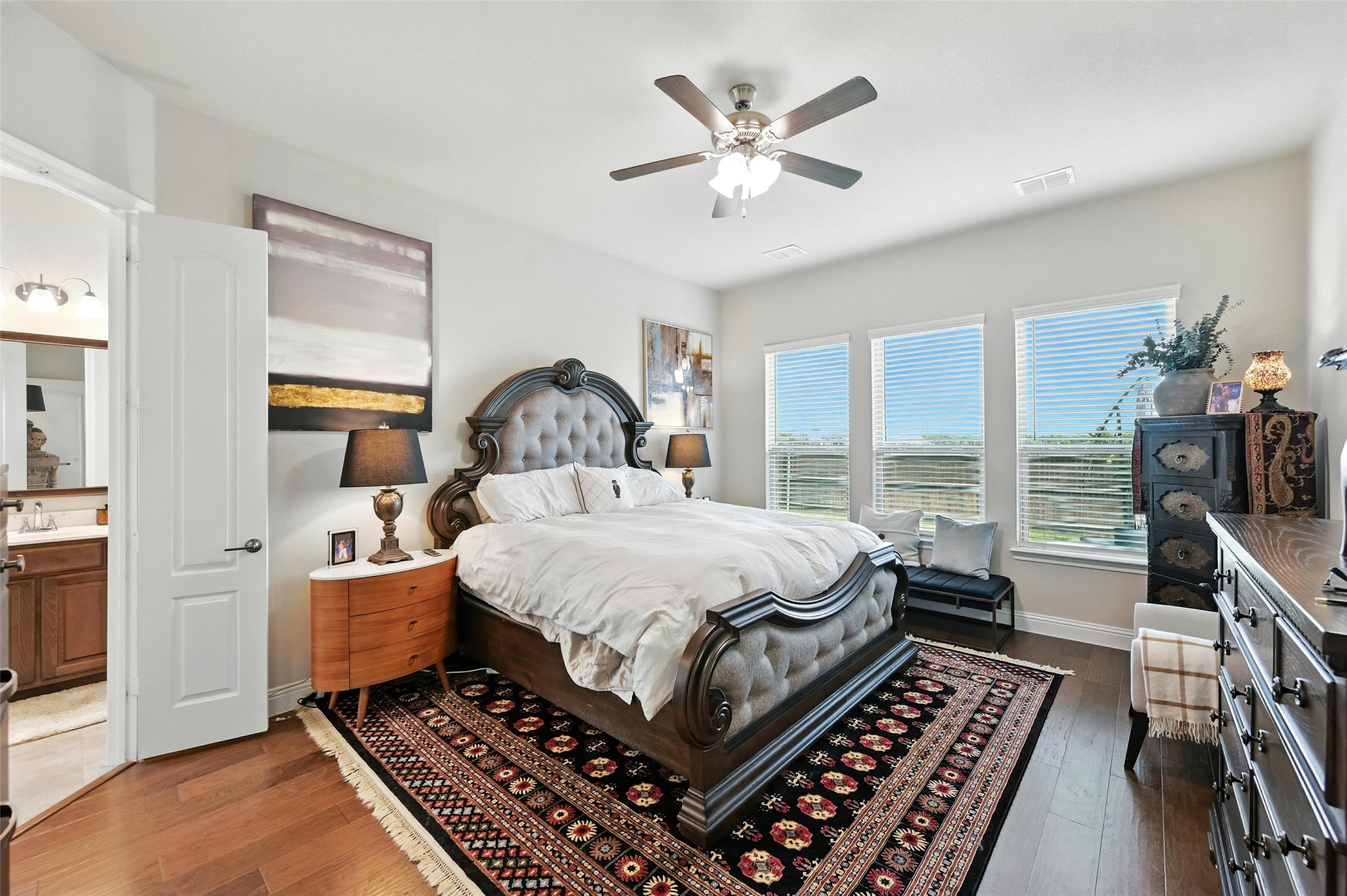 2711 Fleur De Lis Lane