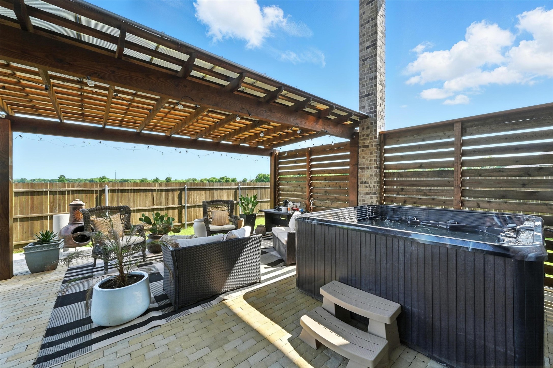 2711 Fleur De Lis Lane