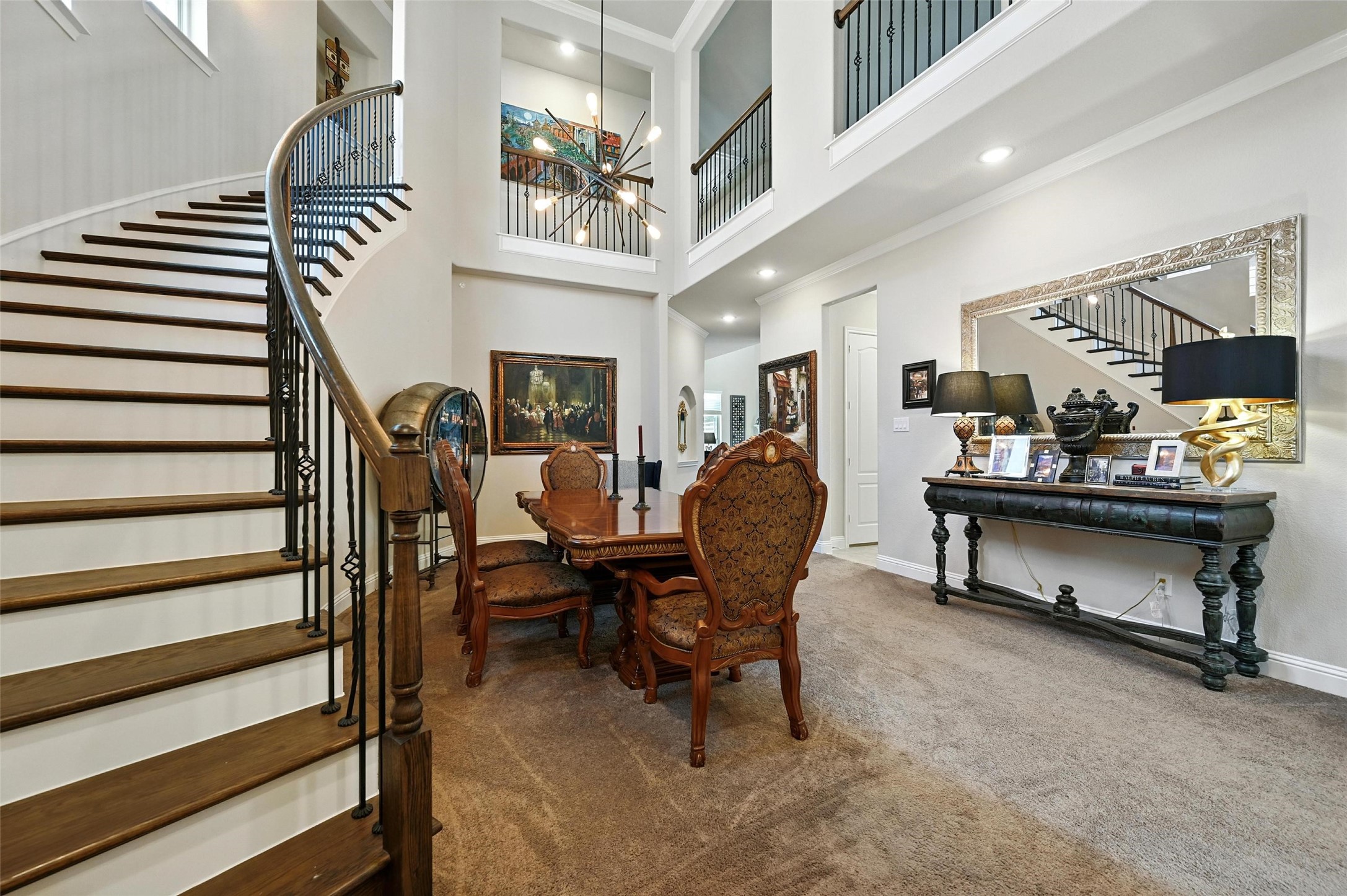 2711 Fleur De Lis Lane